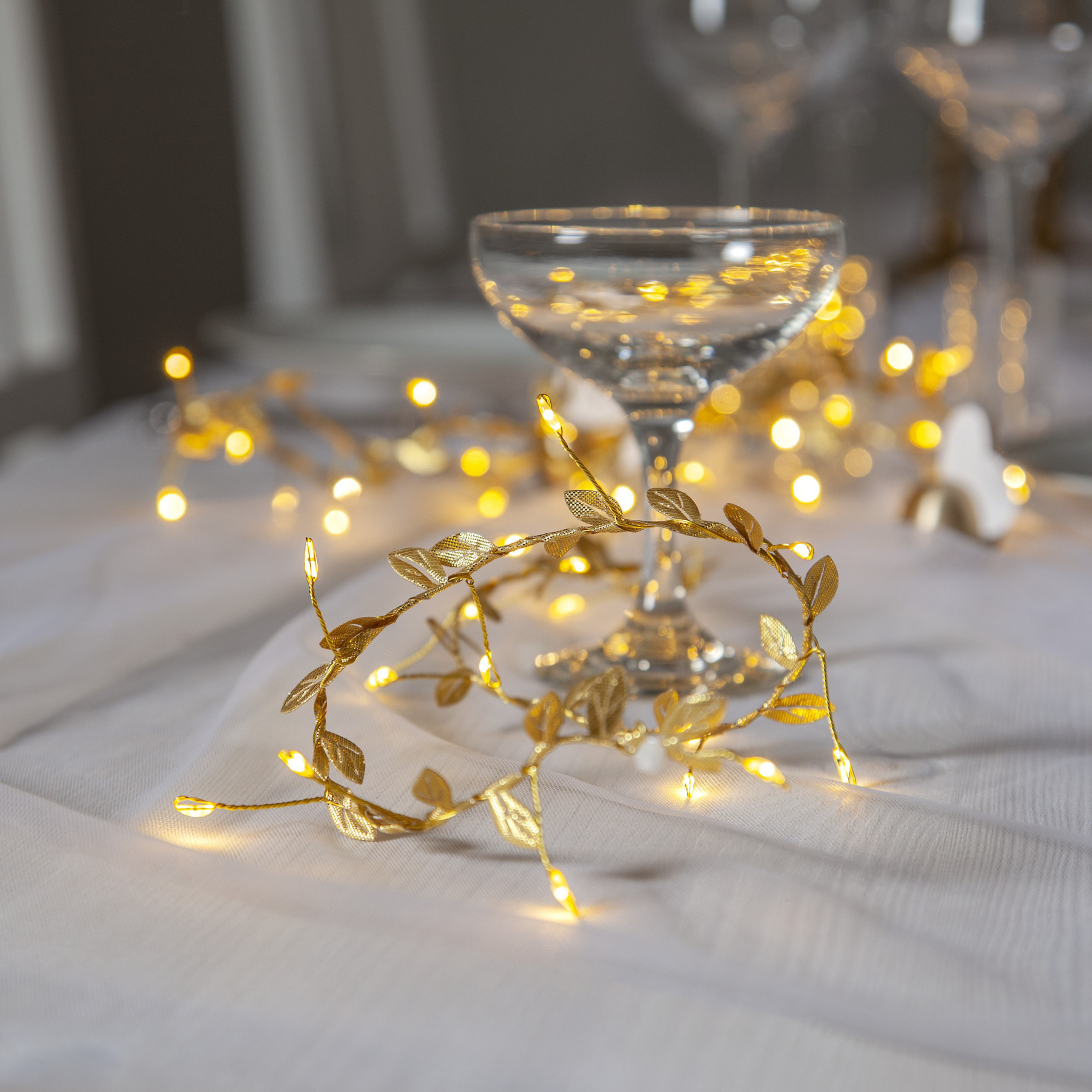 LED rozprávkové svetlá Winny, zlaté, plast, 200 cm, batérie