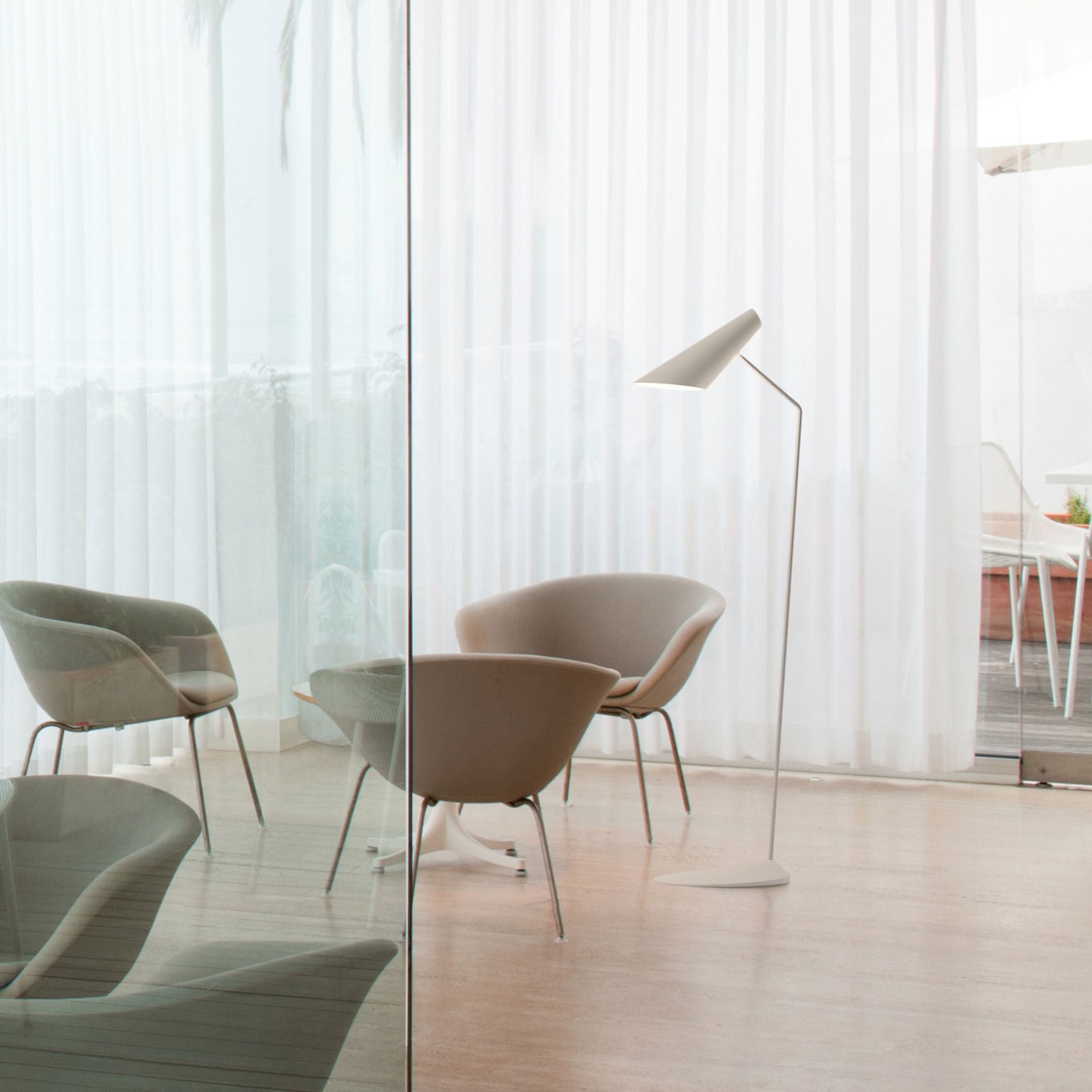 I.Cono 0712 Designer-Stehleuchte, weiß - Vibia