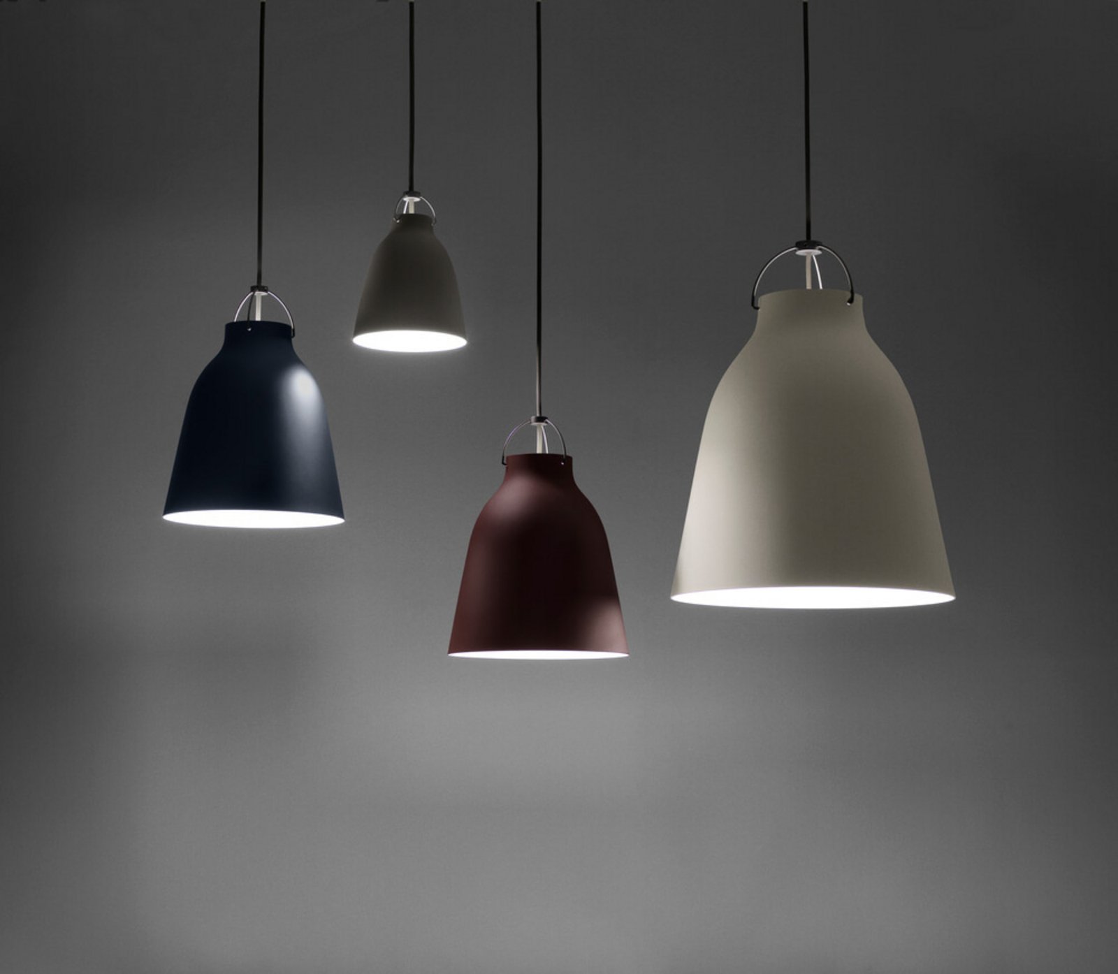 Caravaggio™ P3 Lampada a Sospensione Scuro Blu Oltremare - Fritz Hansen