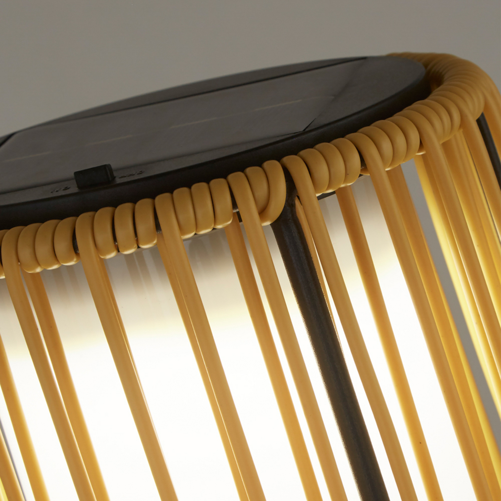 Solarna LED stoječa svetilka Livay, okra, ratana, 68 cm, IP44