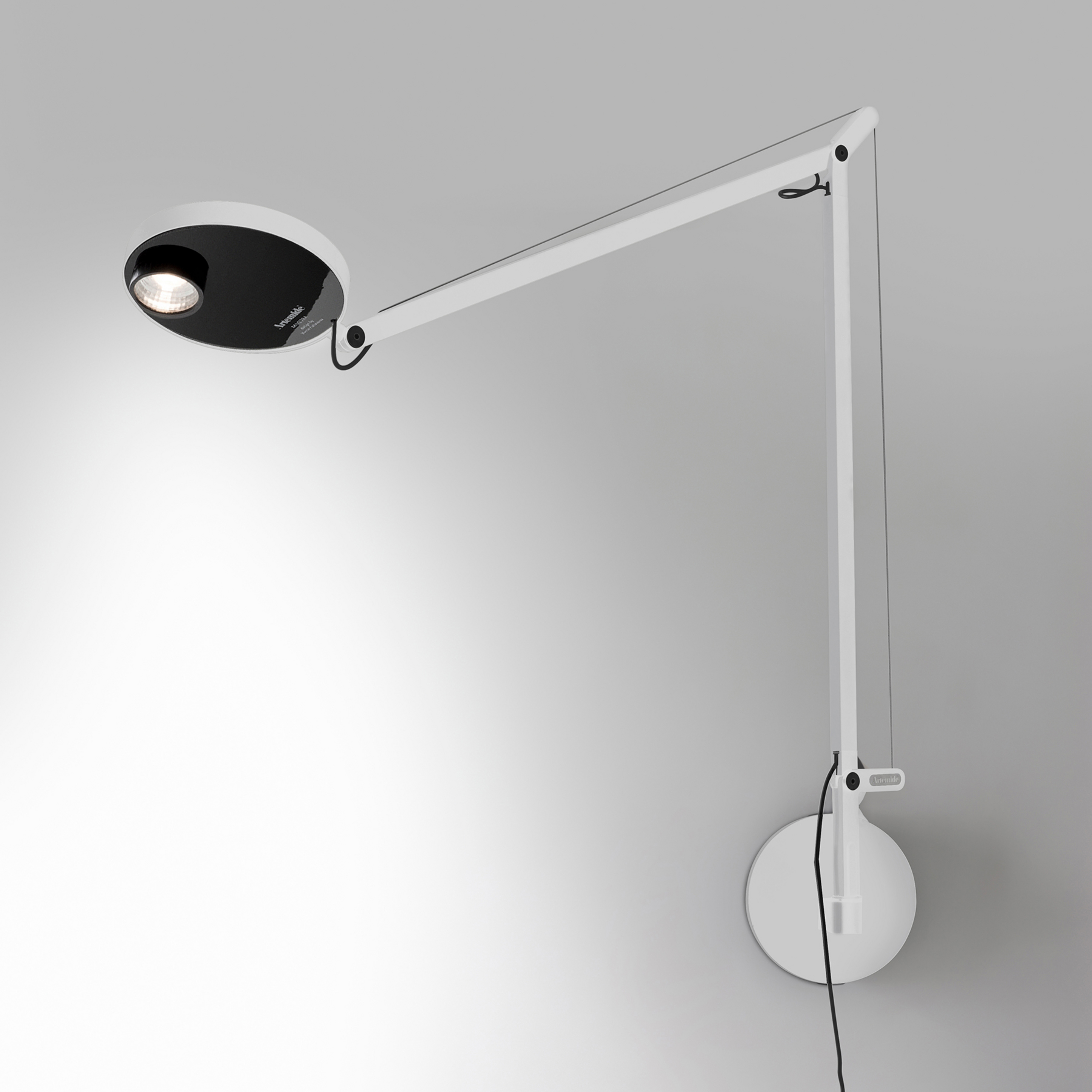 Artemide Demetra væglampe 3.000 K kan dæmpes hvid