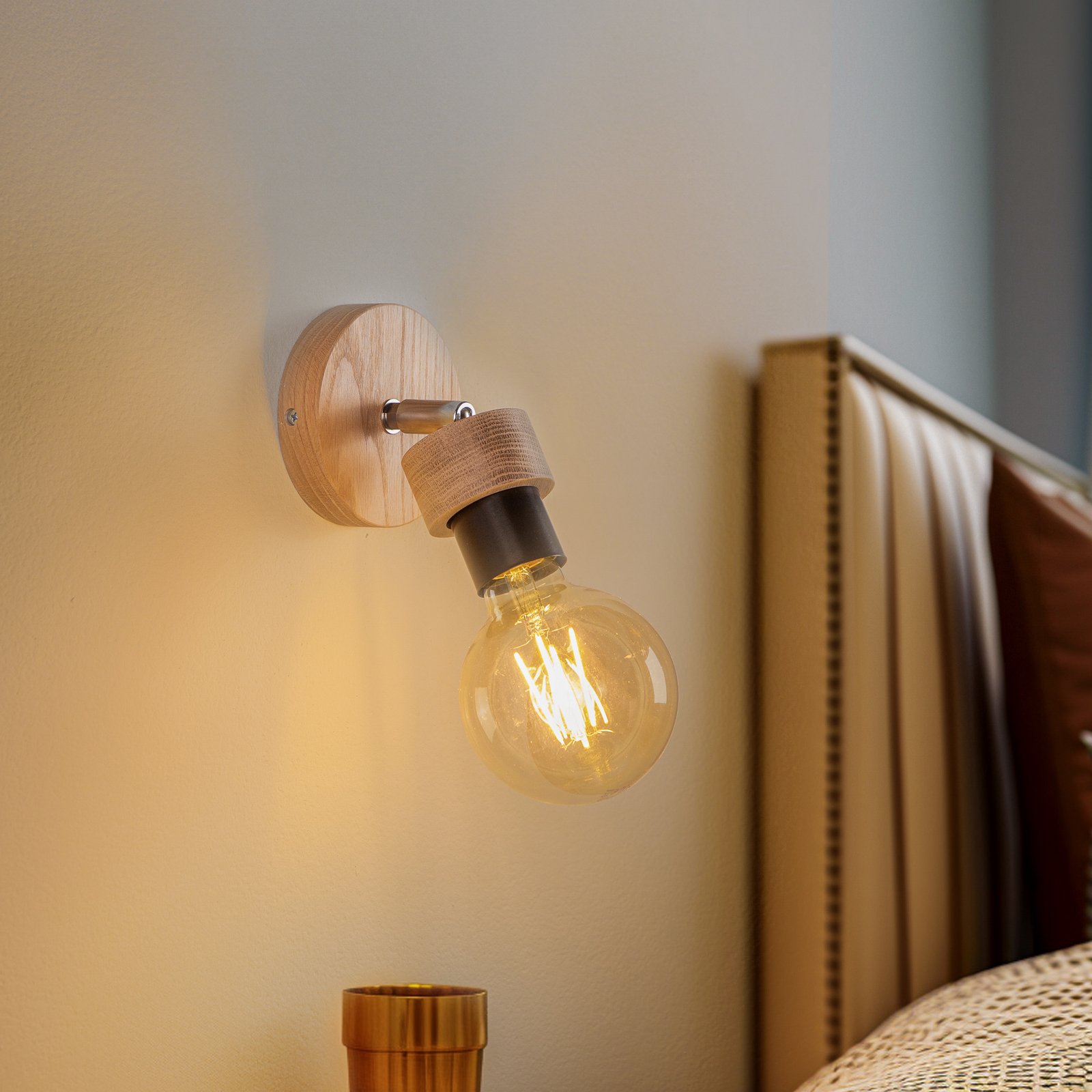 Envostar Merlo wall light, oiled oak, 1-bulb