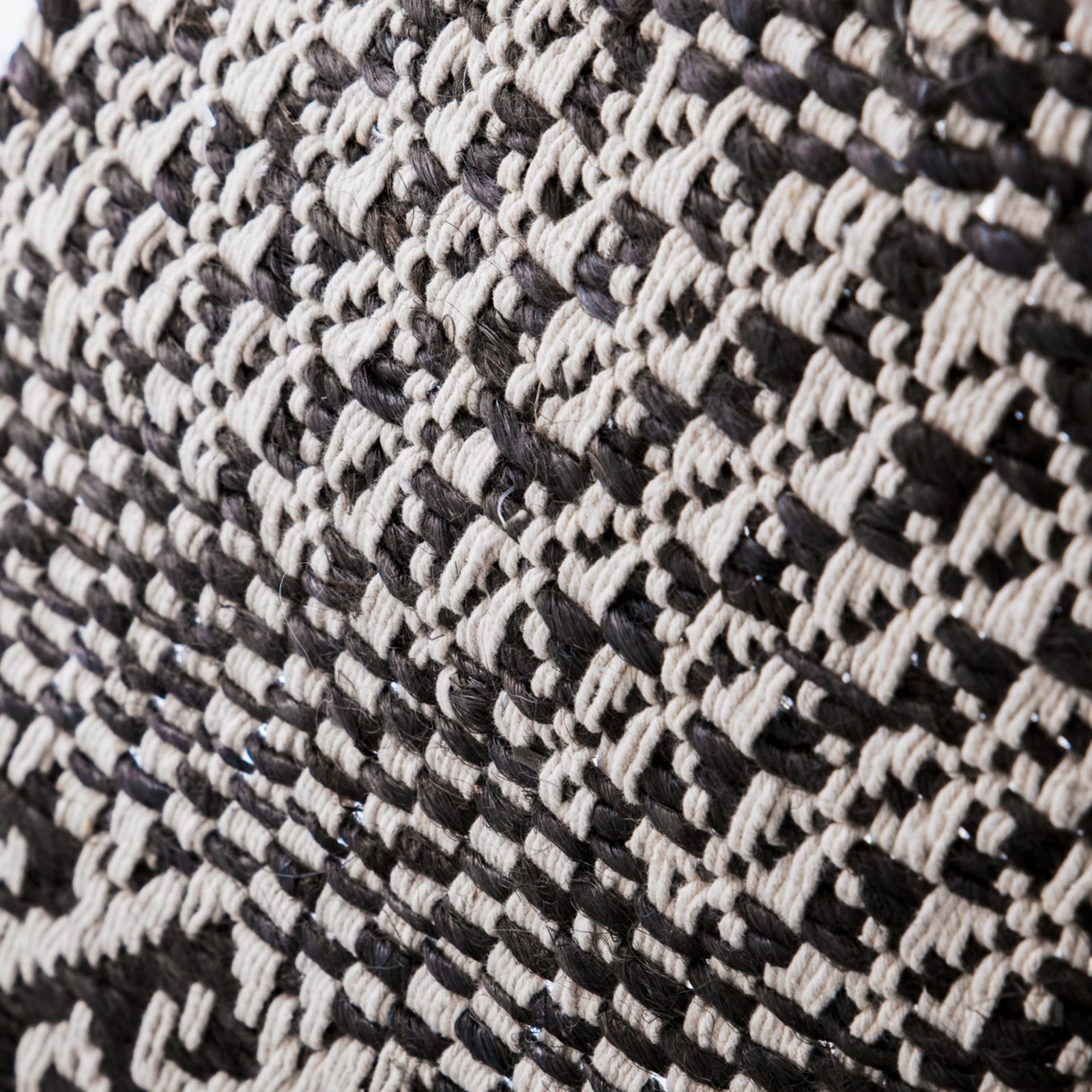 Etnický koberec čierny juta dĺžka 90 cm - House Doctor