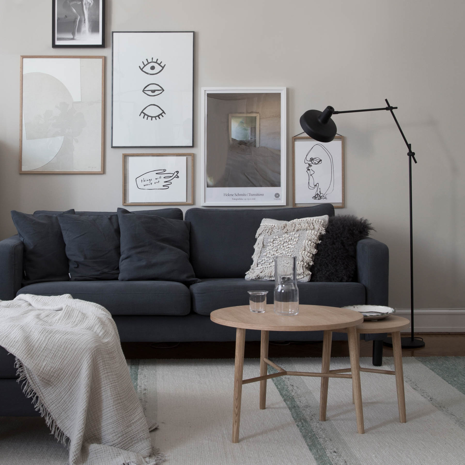 Arigato Gulvlampe Sort - Grupa