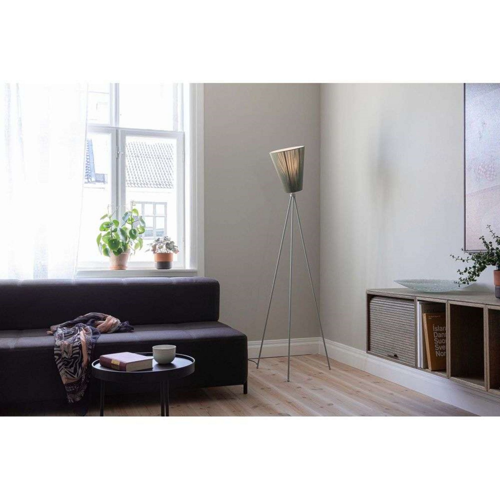 Oslo Wood Floor Lamp Gold/Caramel - Northern