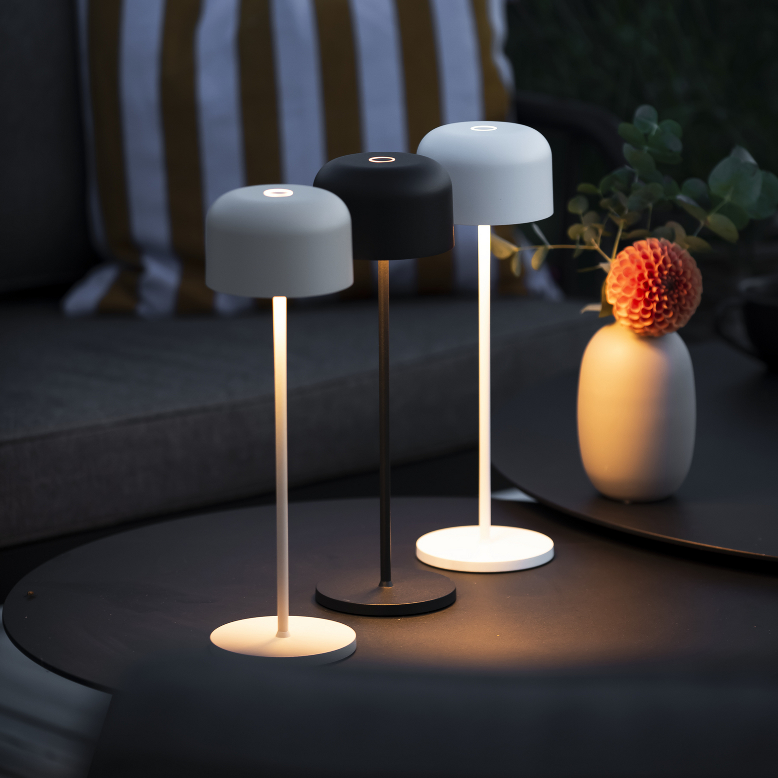 LED tafellamp Lille, hoogte 36 cm, zandkleurig, IP54, USB