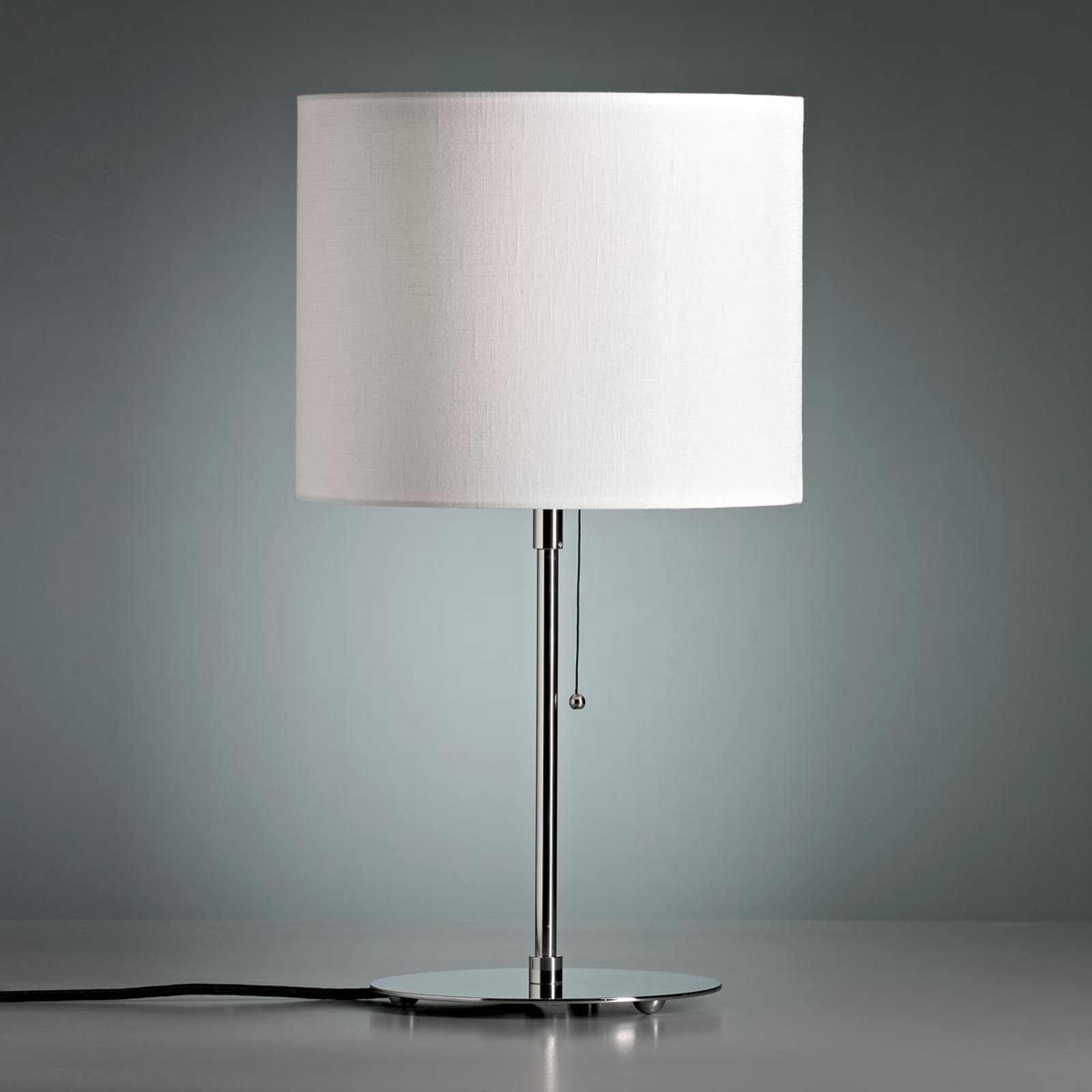 Table lamp with a coloured linen lampshade, white