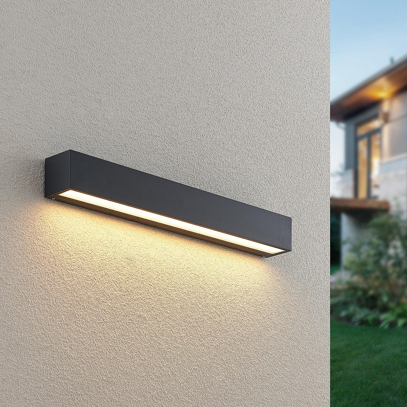 Lucande LED utomhusvägglampa Lengo, 50 cm, grafitgrå, 1-ljus.