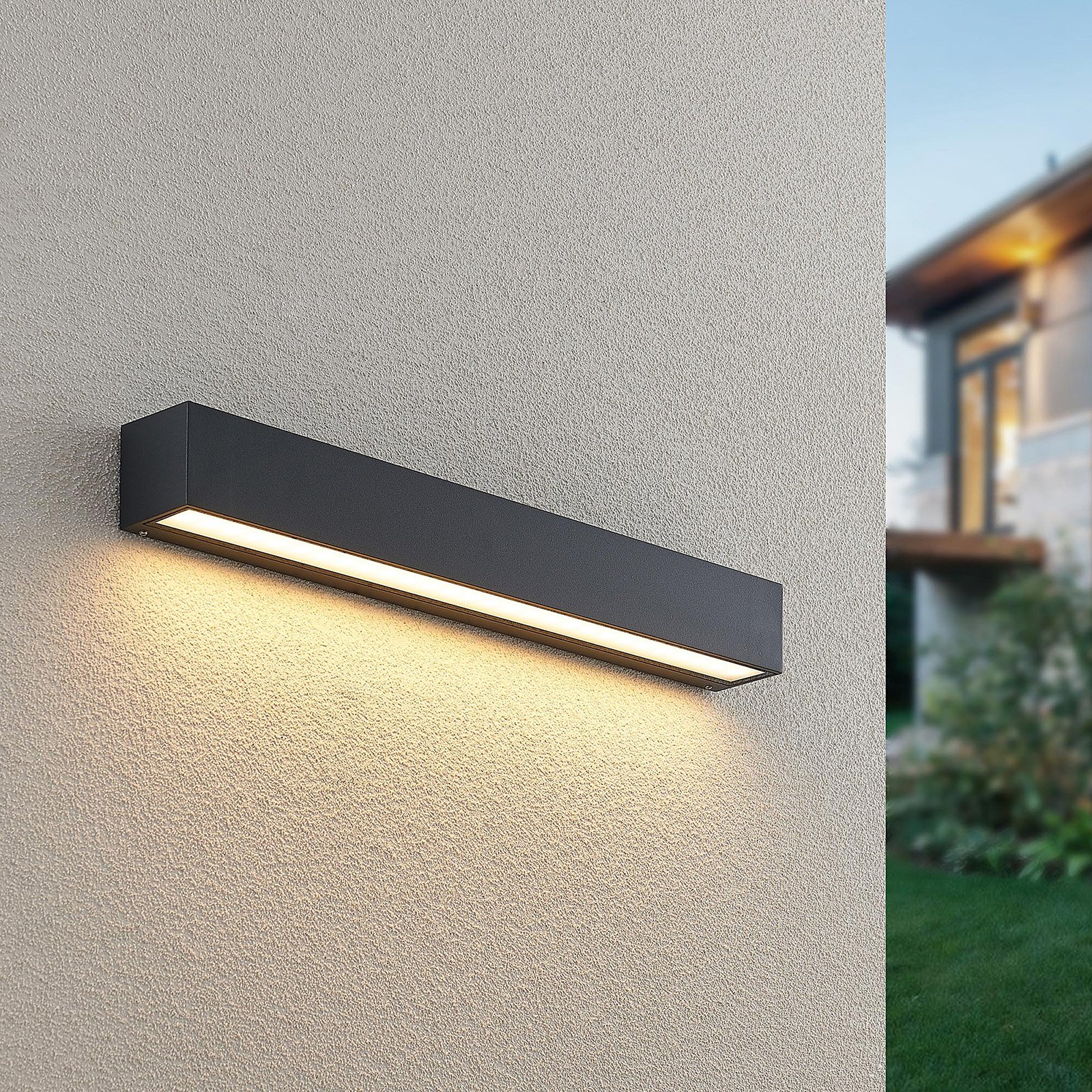 Lucande LED outdoor wall lamp Lengo, 50 cm, graphite grey, 1-bulb.