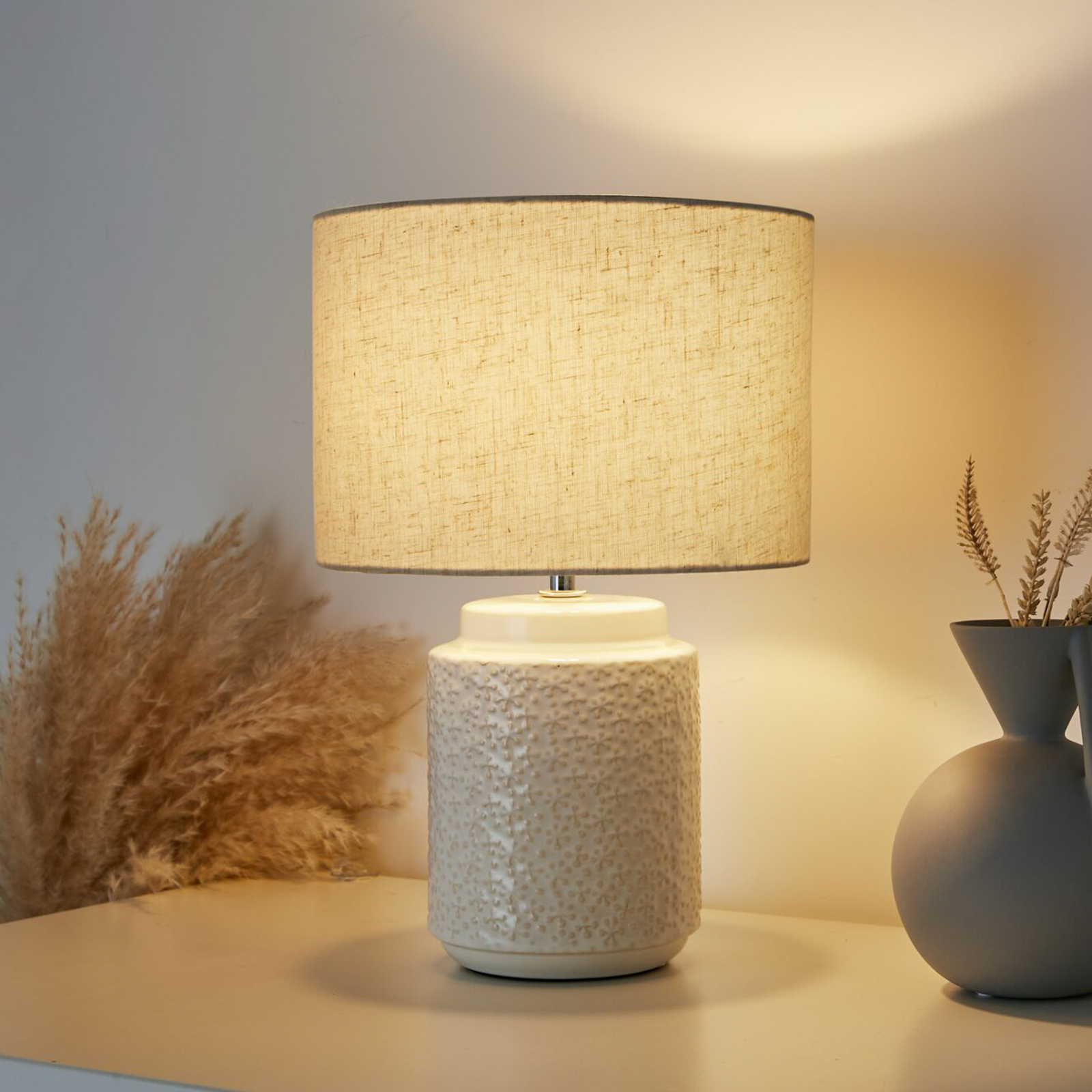 Pauleen Charming Bloom table lamp, ceramic base
