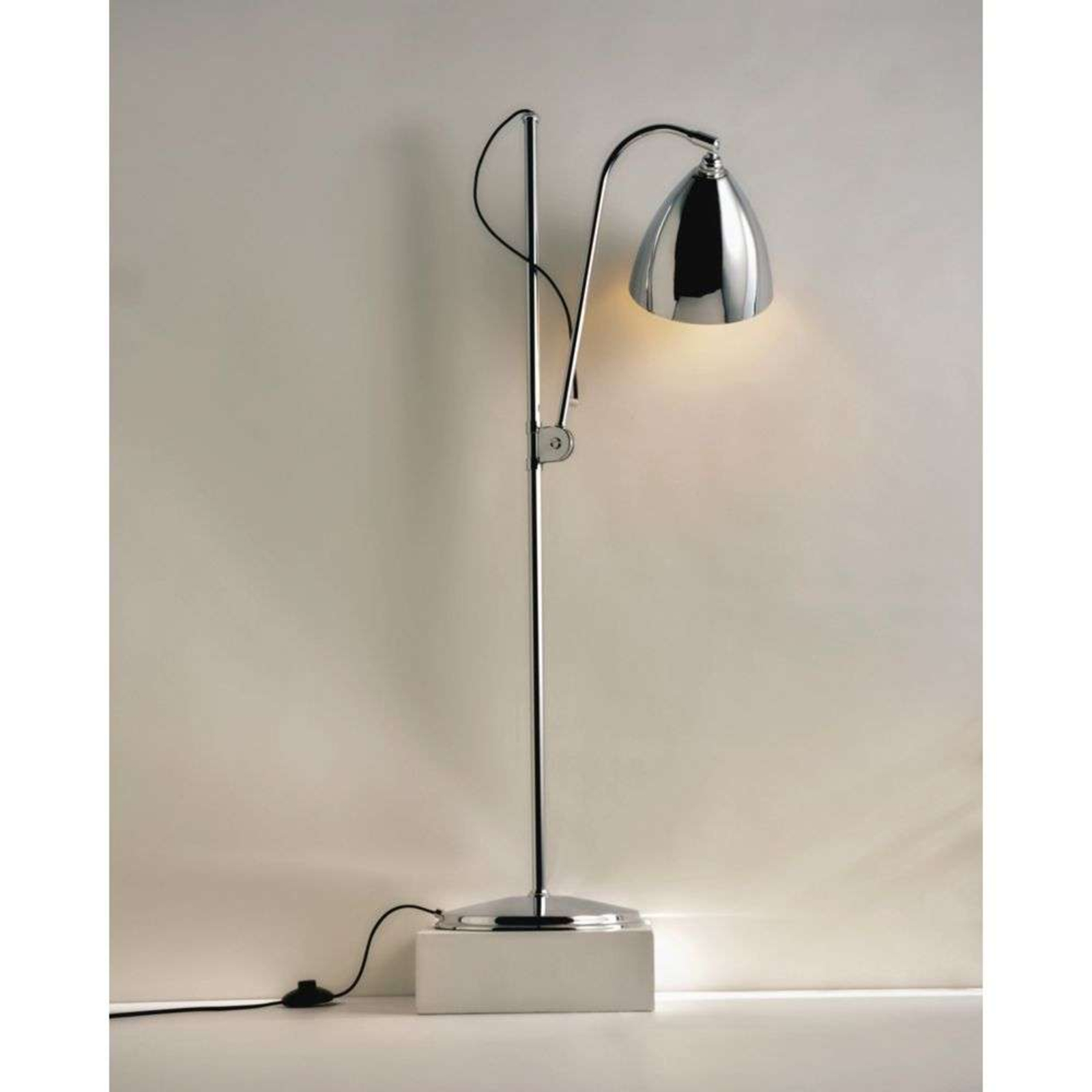 Bestlite BL3 Lampadar Ø16 Black Brass/Porcelain - GUBI