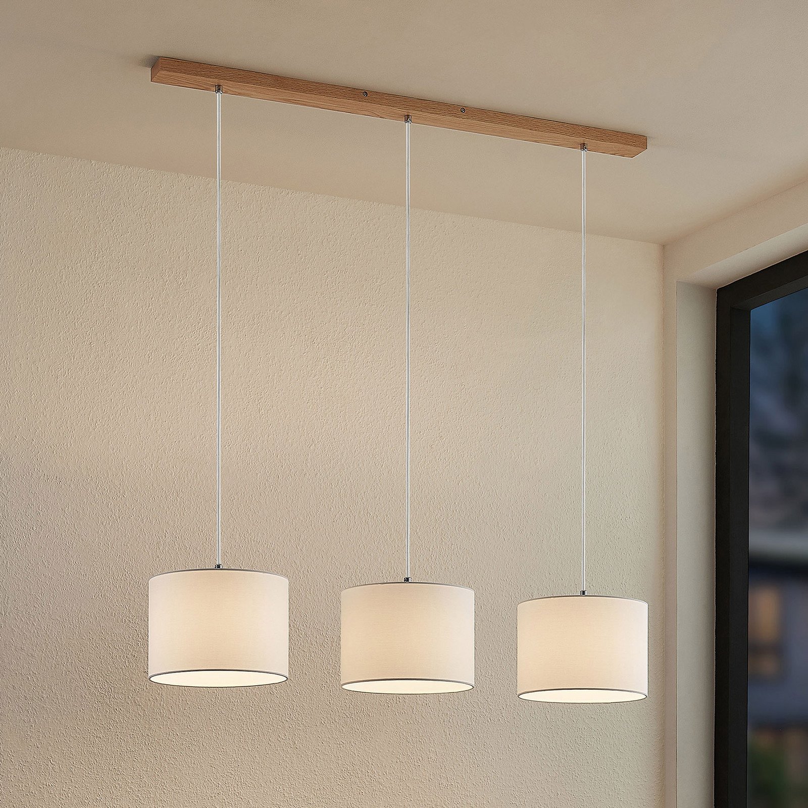 Lindby lampă suspendată Imarin 3 becuri alb textil 100cm - Camera de zi / sufragerie - modern - Lemn deschis alb