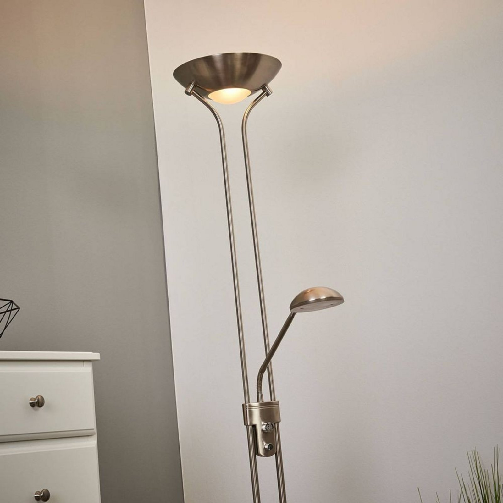 Josefin LED Golvlampa Nickel - Lindby