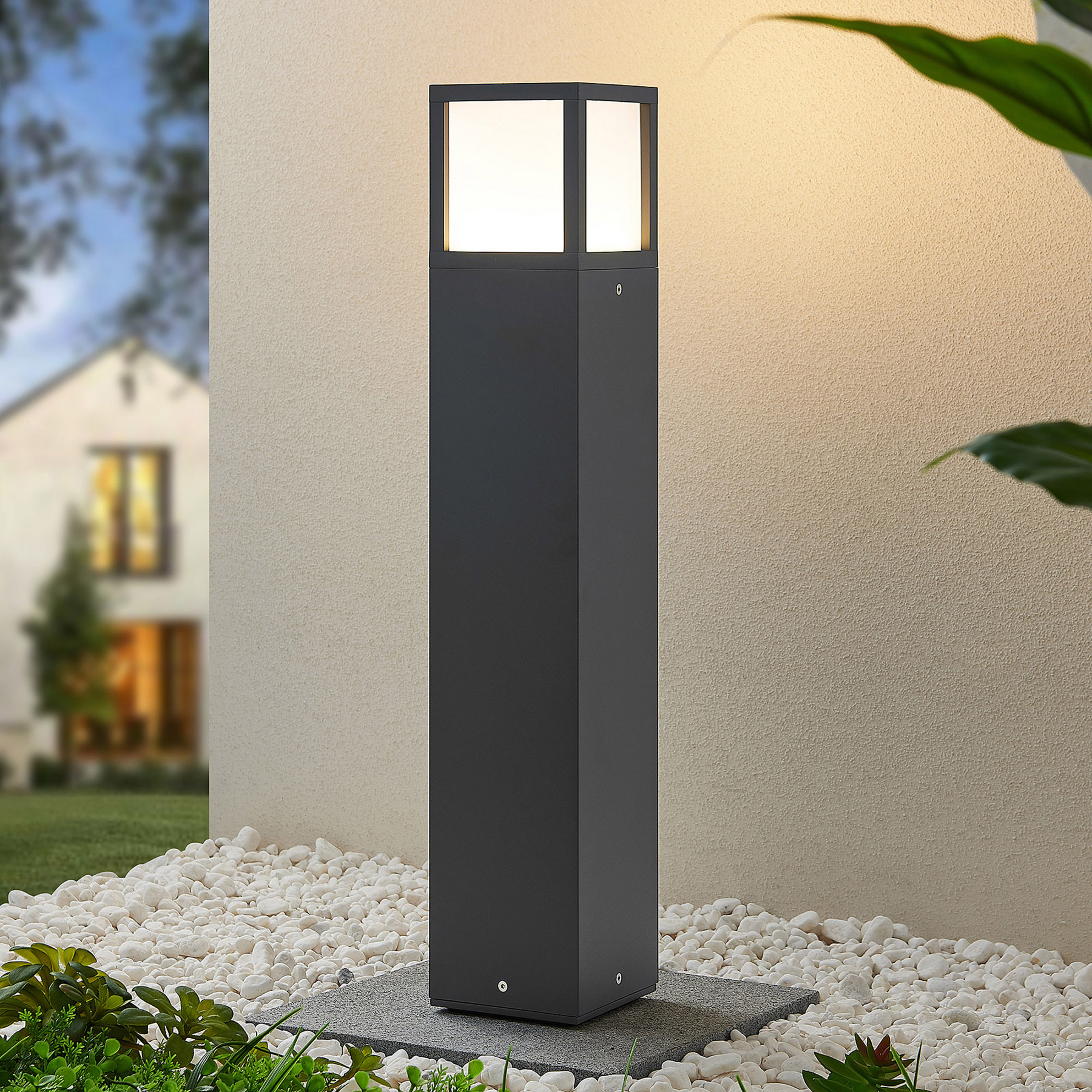 Lucande LED φως μονοπατιών Dewari, 65 cm, σκούρο γκρι, IP54