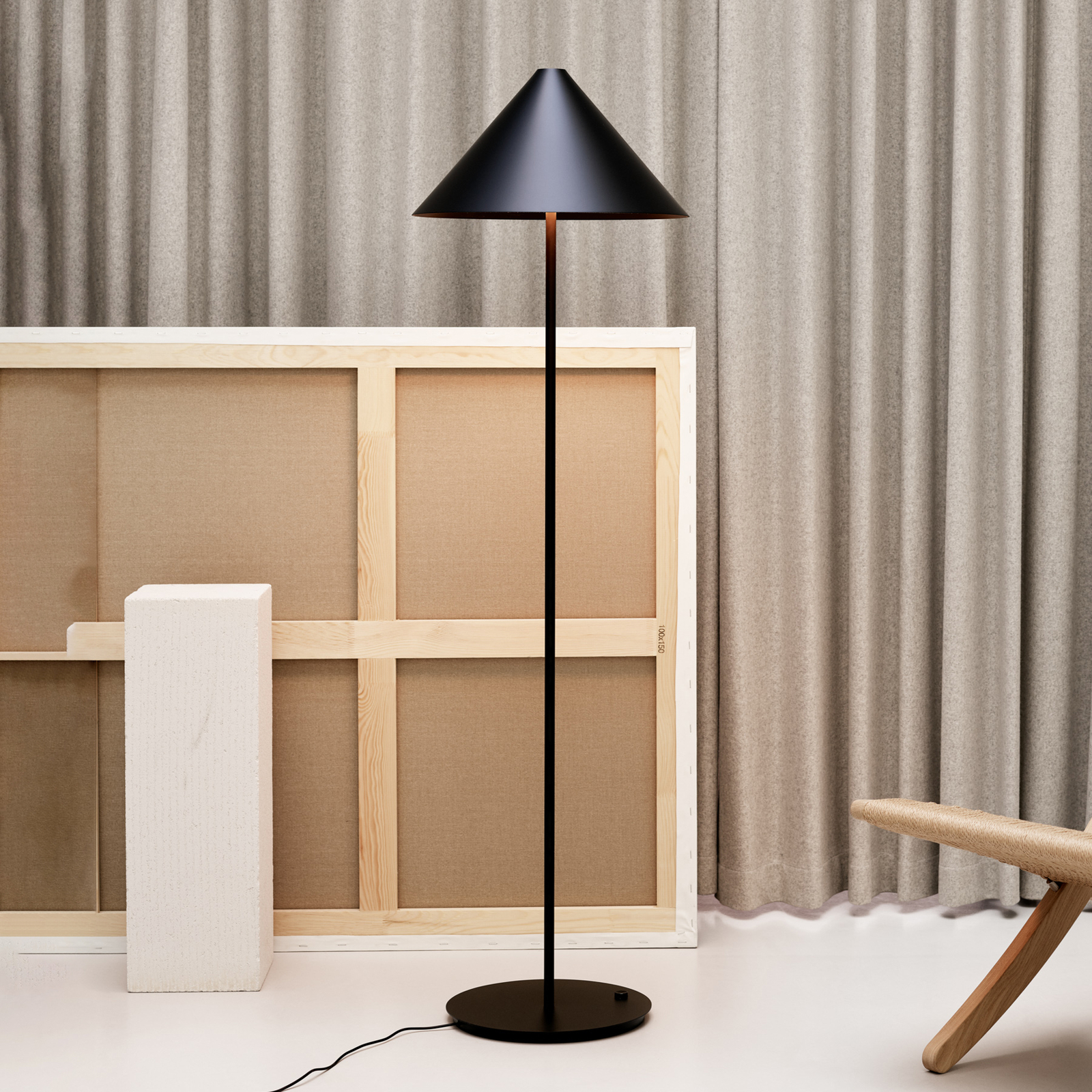 Louis Poulsen Keglen Stehlampe dim-to-warm