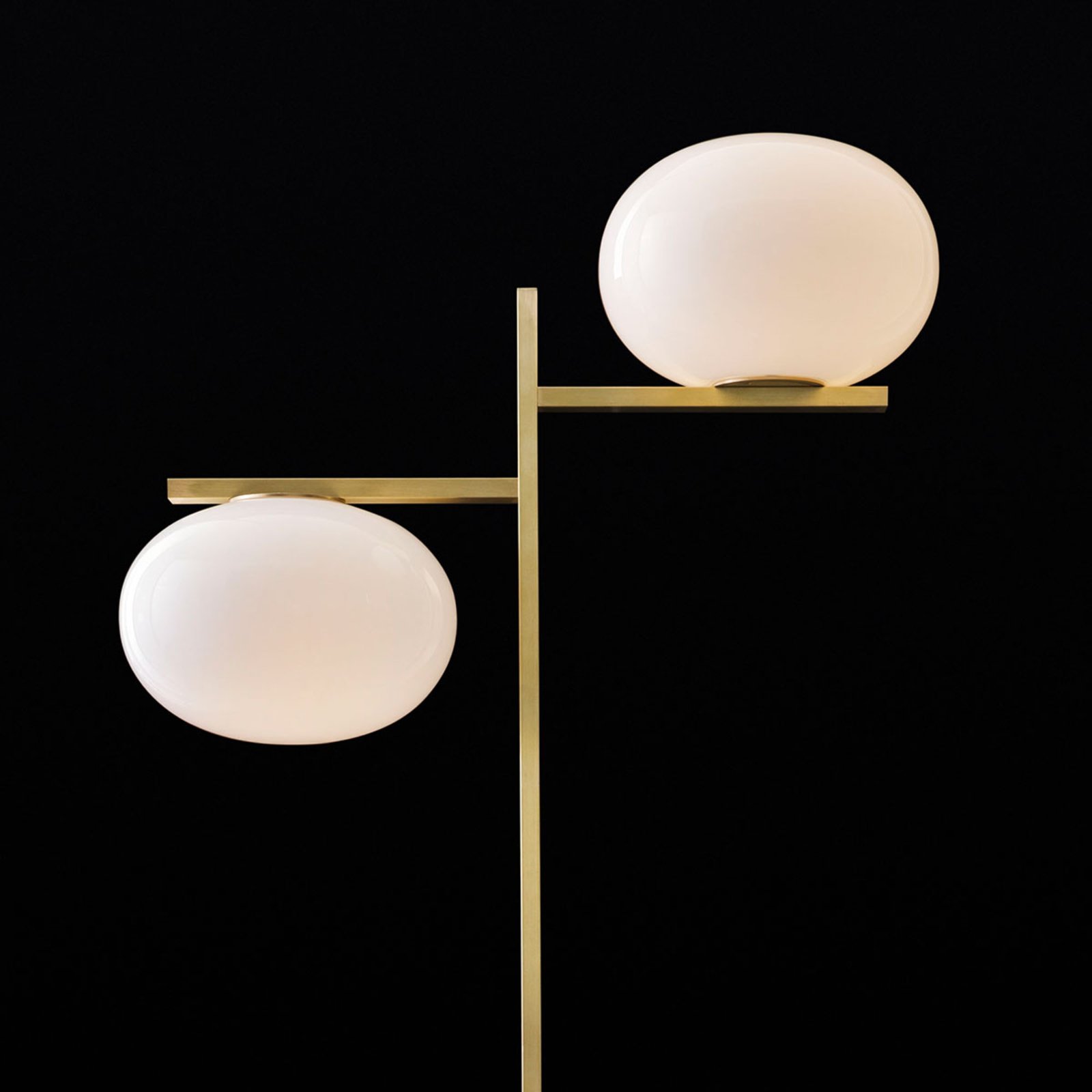 "Oluce Alba" - Grindų šviestuvas su reguliatoriumi, dviejų lempų