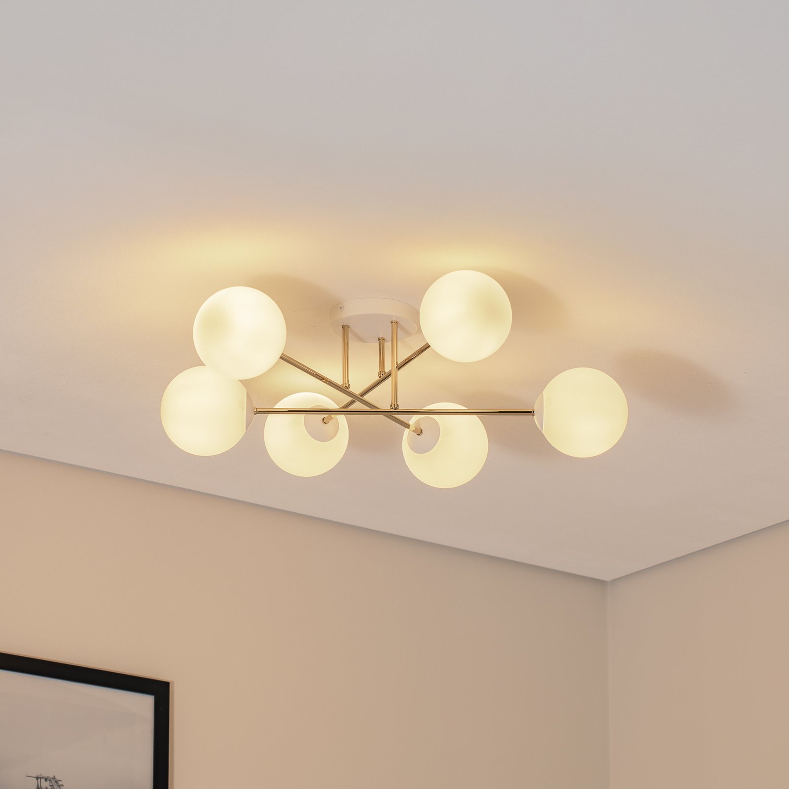 Taklampe Glassy, 6 lyskilder, hvit/gull/opal
