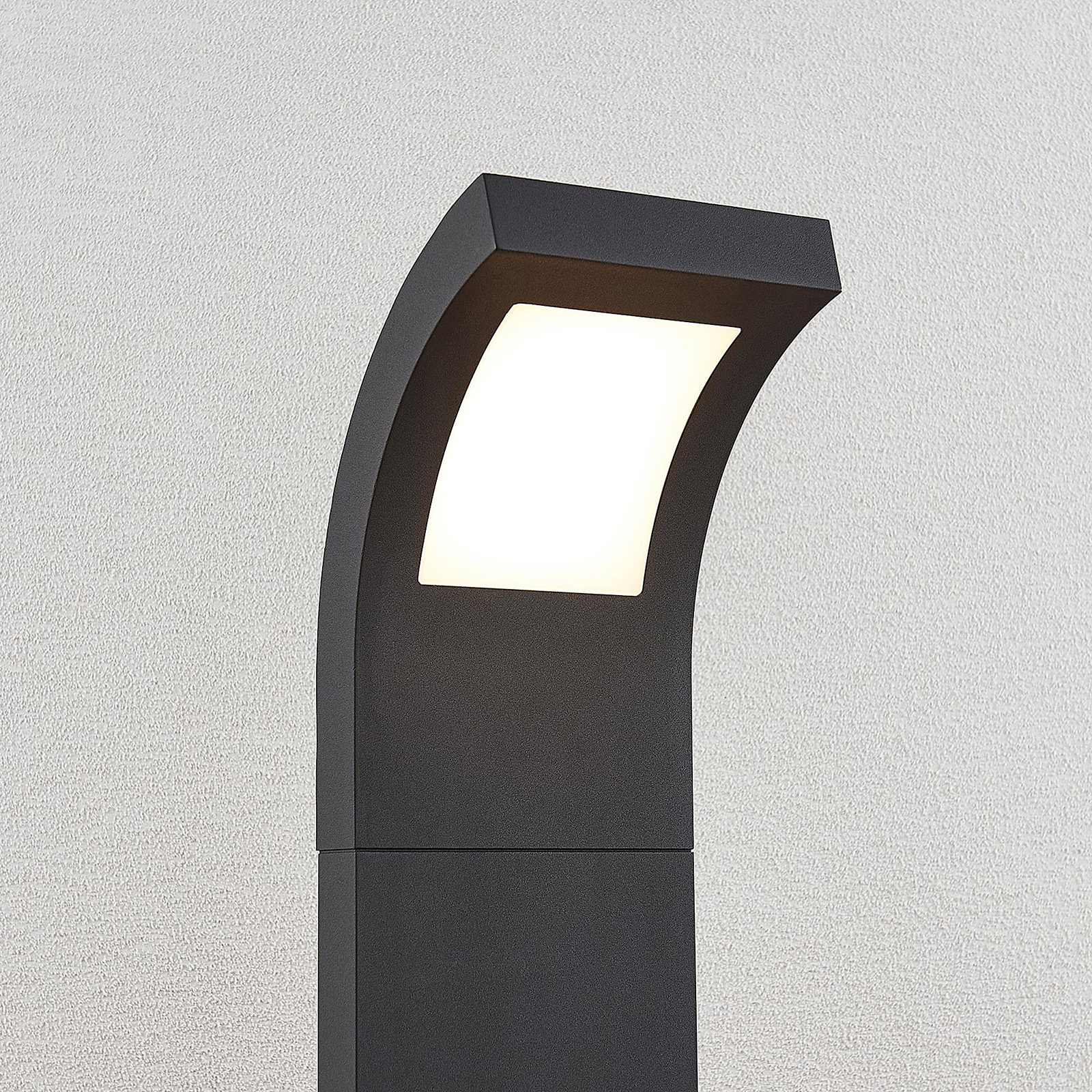 Arcchio Advik chodníkové LED svietidlo, 100 cm