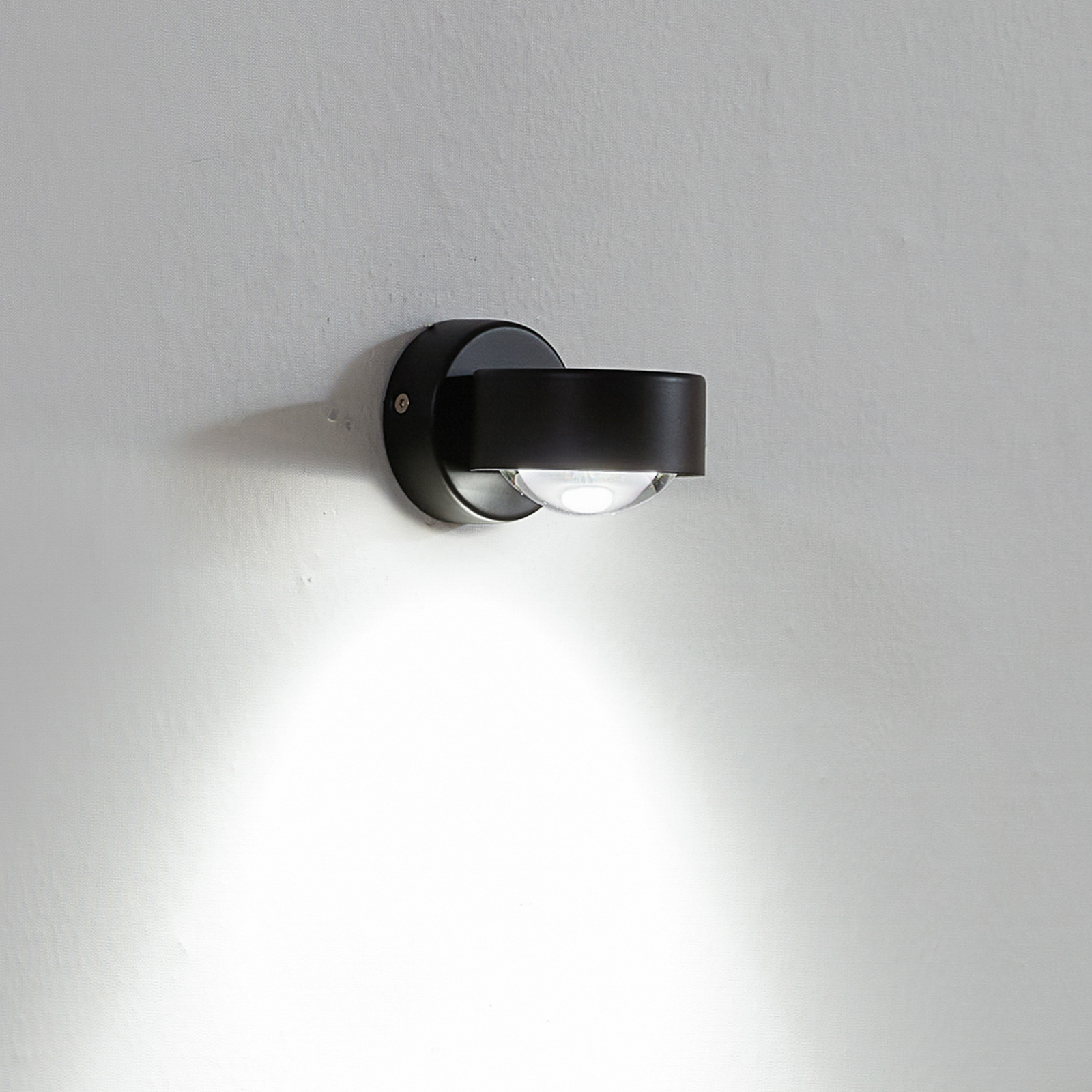 Jyla wall spotlight, black, 4,200 K, socket below