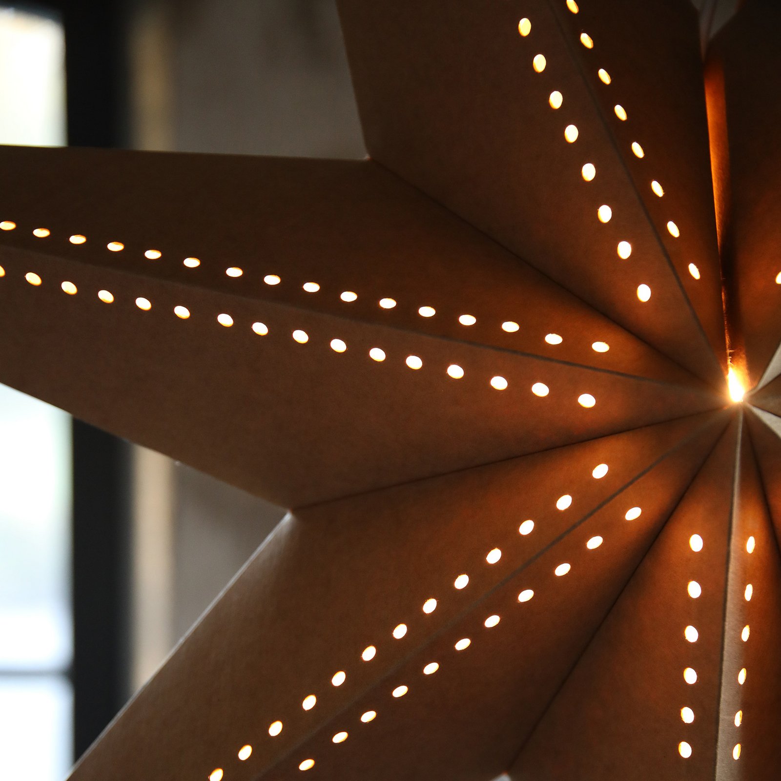 Papierstern Kiara, braun, E14, Höhe 75 cm