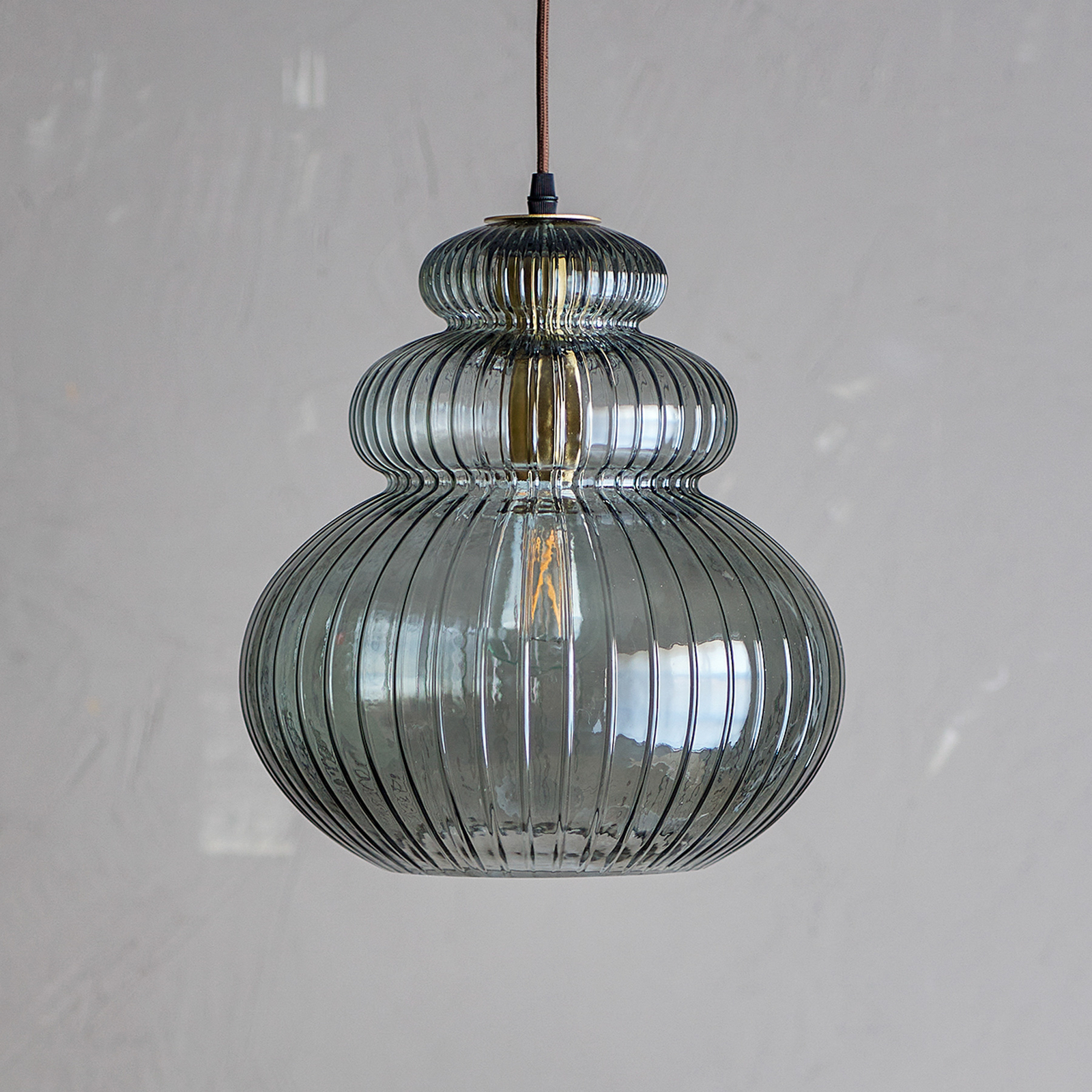 Sybia Hängeleuchte, Glas, grau, Ø 31,5 cm - BLOOMINGVILLE Sybia Hängeleuchte, Glas, grau, Ø 31,5 cm - BLOOMINGVILLE