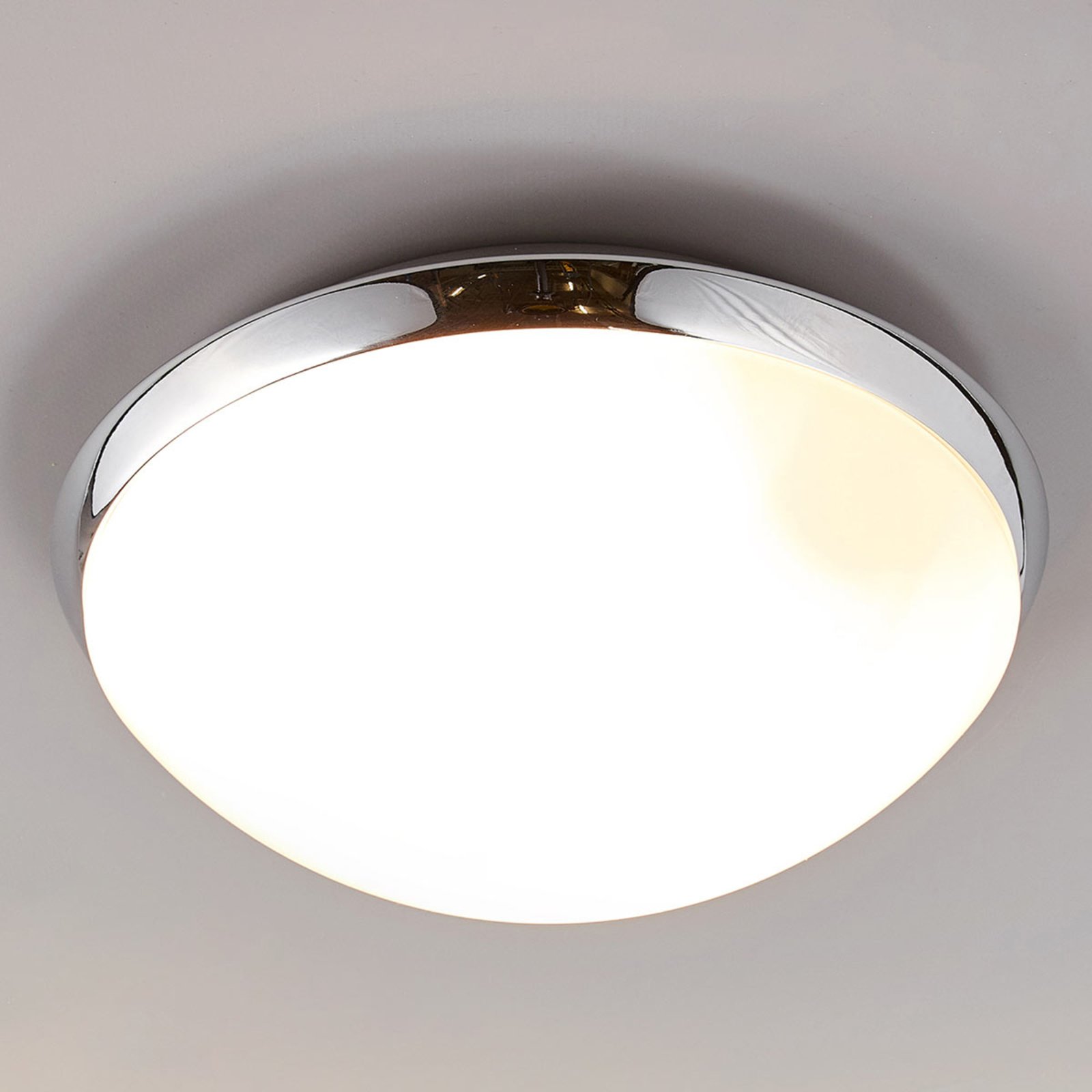 Mijo fürdőszobai mennyezeti lámpa, króm szél, IP44