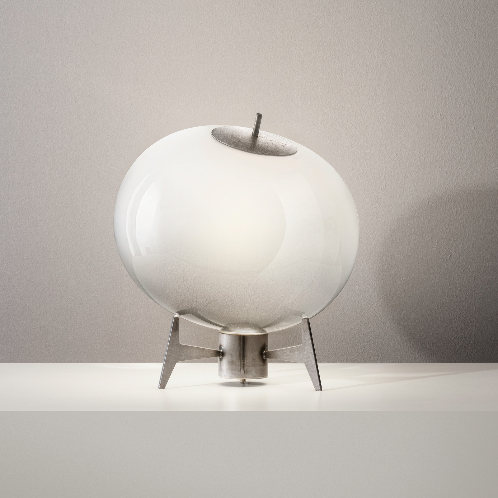 OLEV Antartic designer table lamp opal/titanium