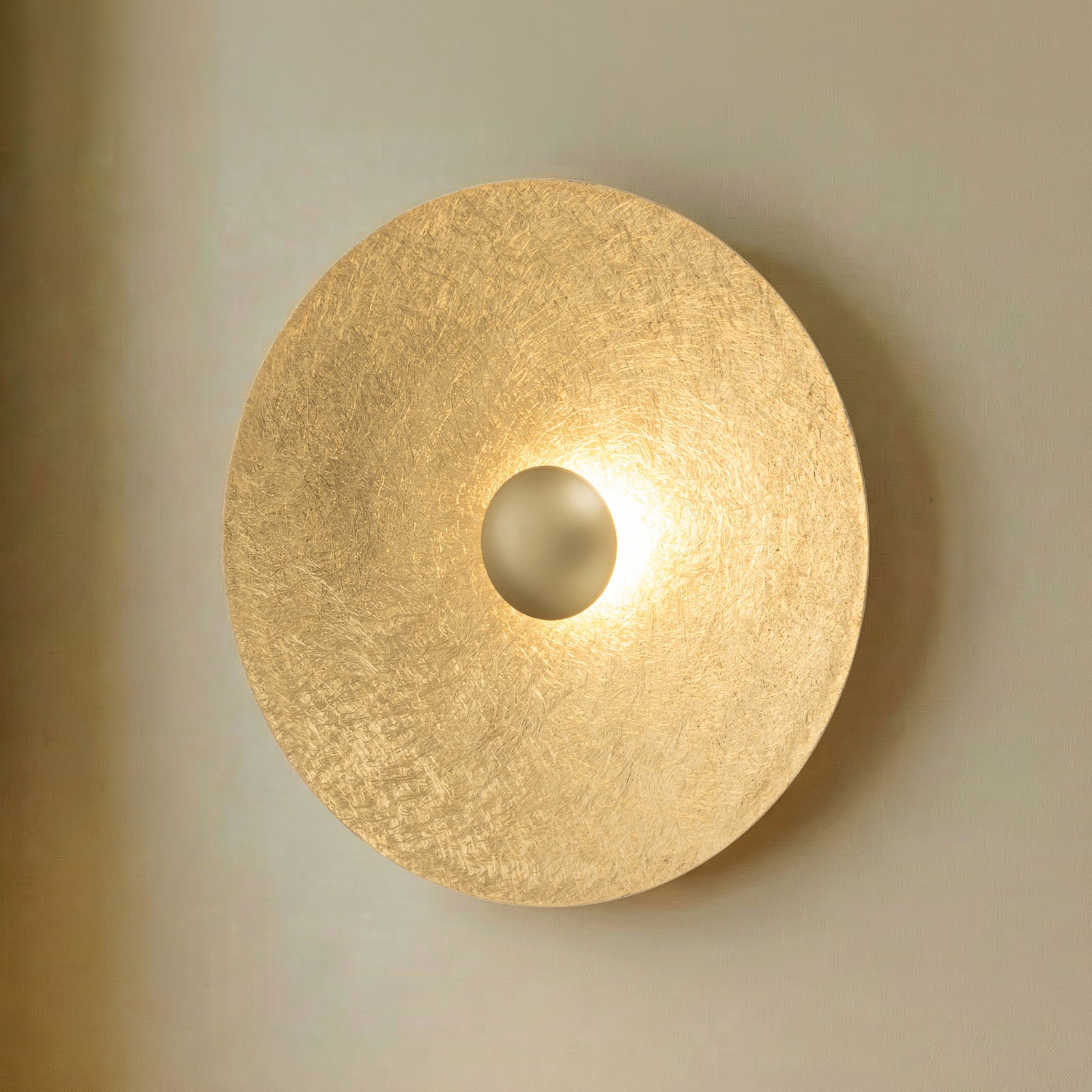 Sole M LED fali világítás, Ø 65 cm, arany színű, 3 000 K – SIGMA