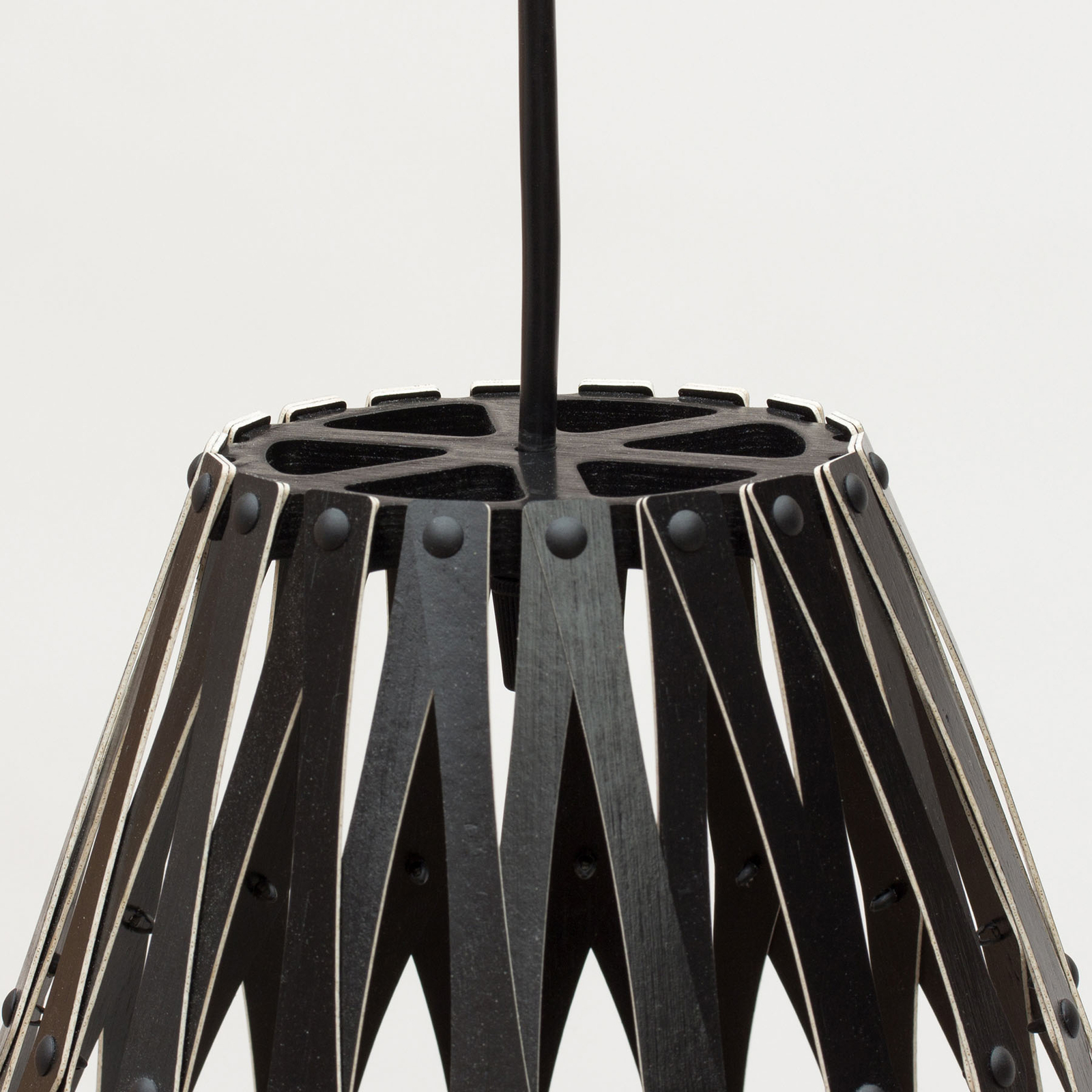 david trubridge Koura lampadar suspendat 50 cm negru