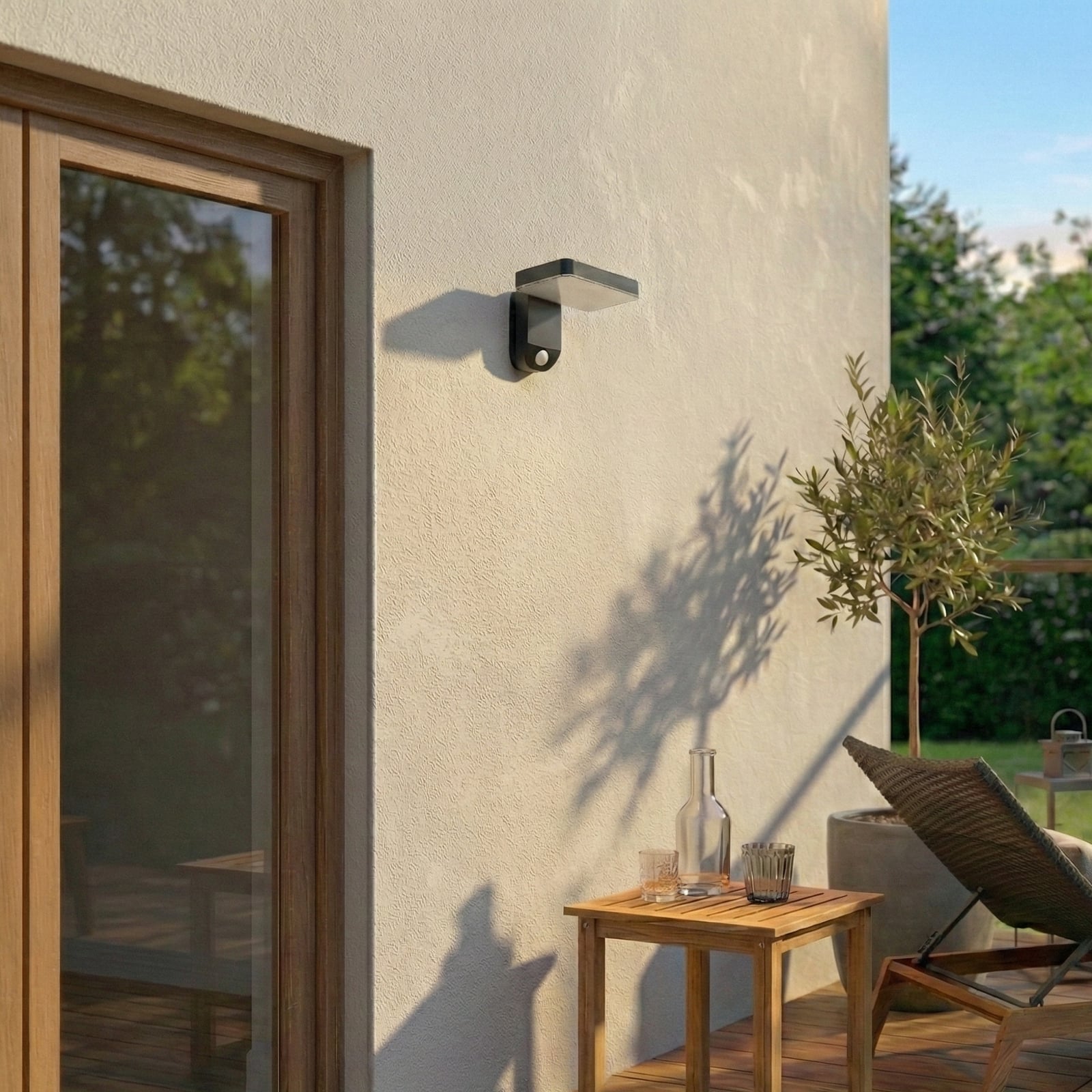 Tarlson LED solar wall lamp, angular, anthracite, sensor - PRIOS