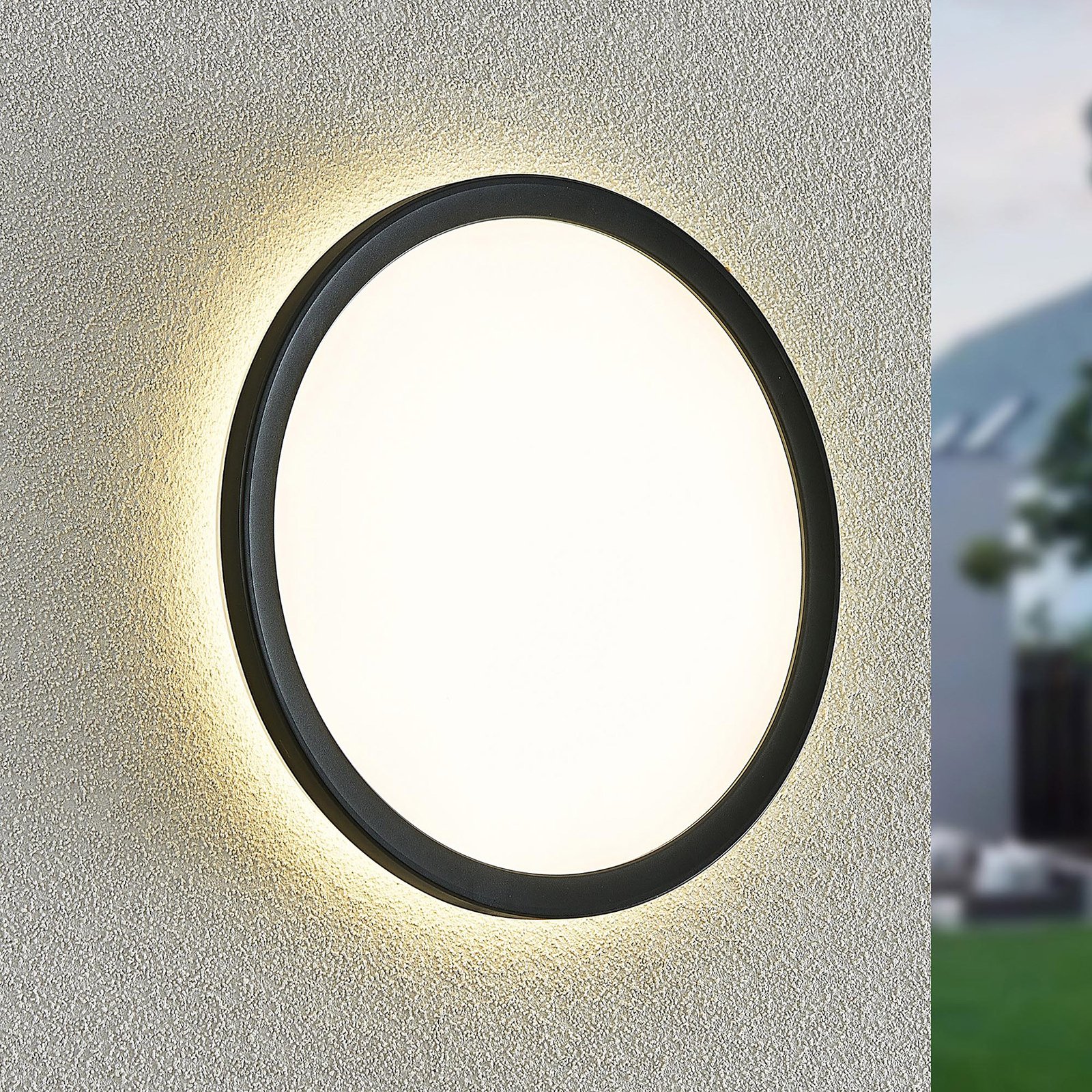 Prios Pavin LED-utomhusvägglampa med husnummer