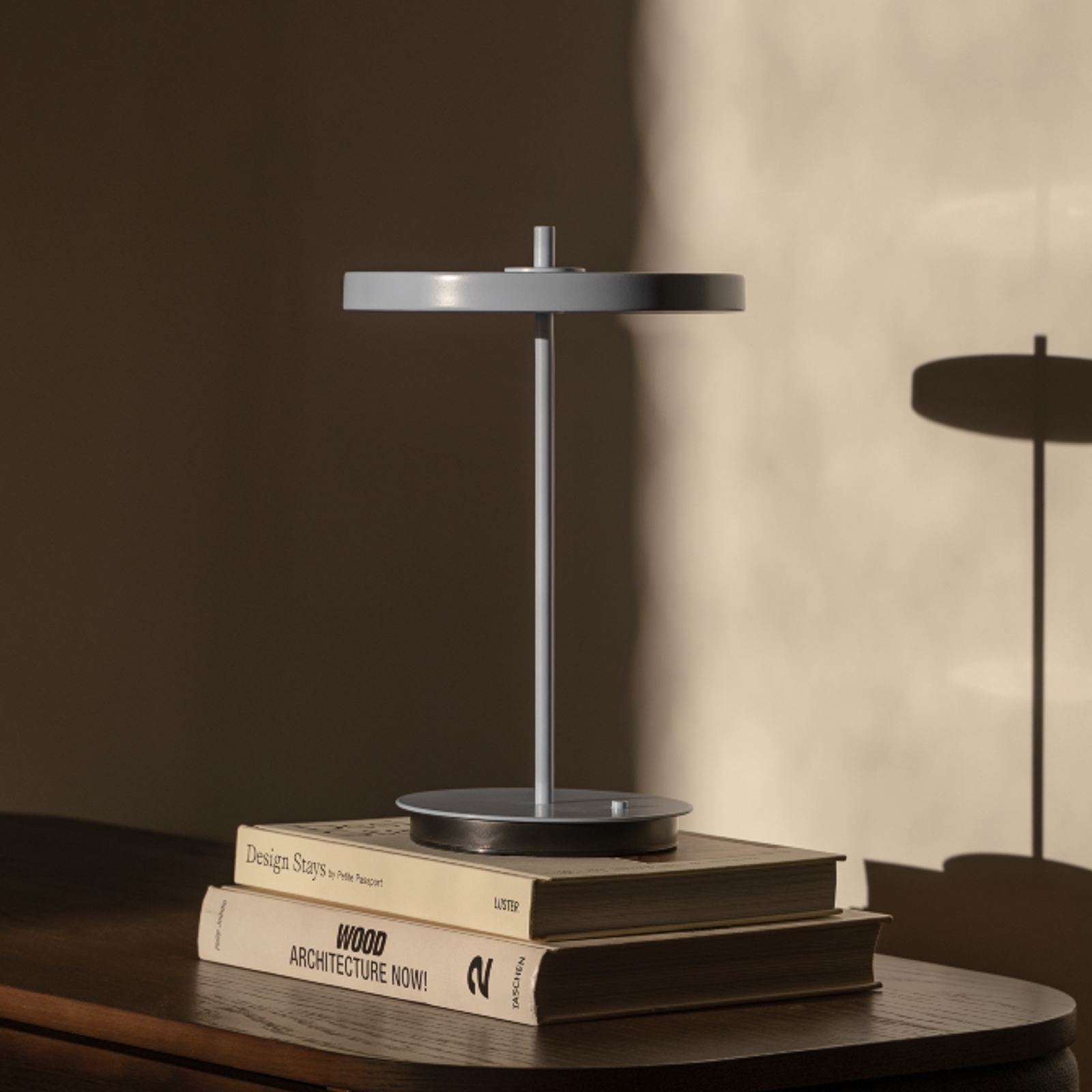 UMAGE LED-bordlampe Asteria Move, højde 31 cm, metal