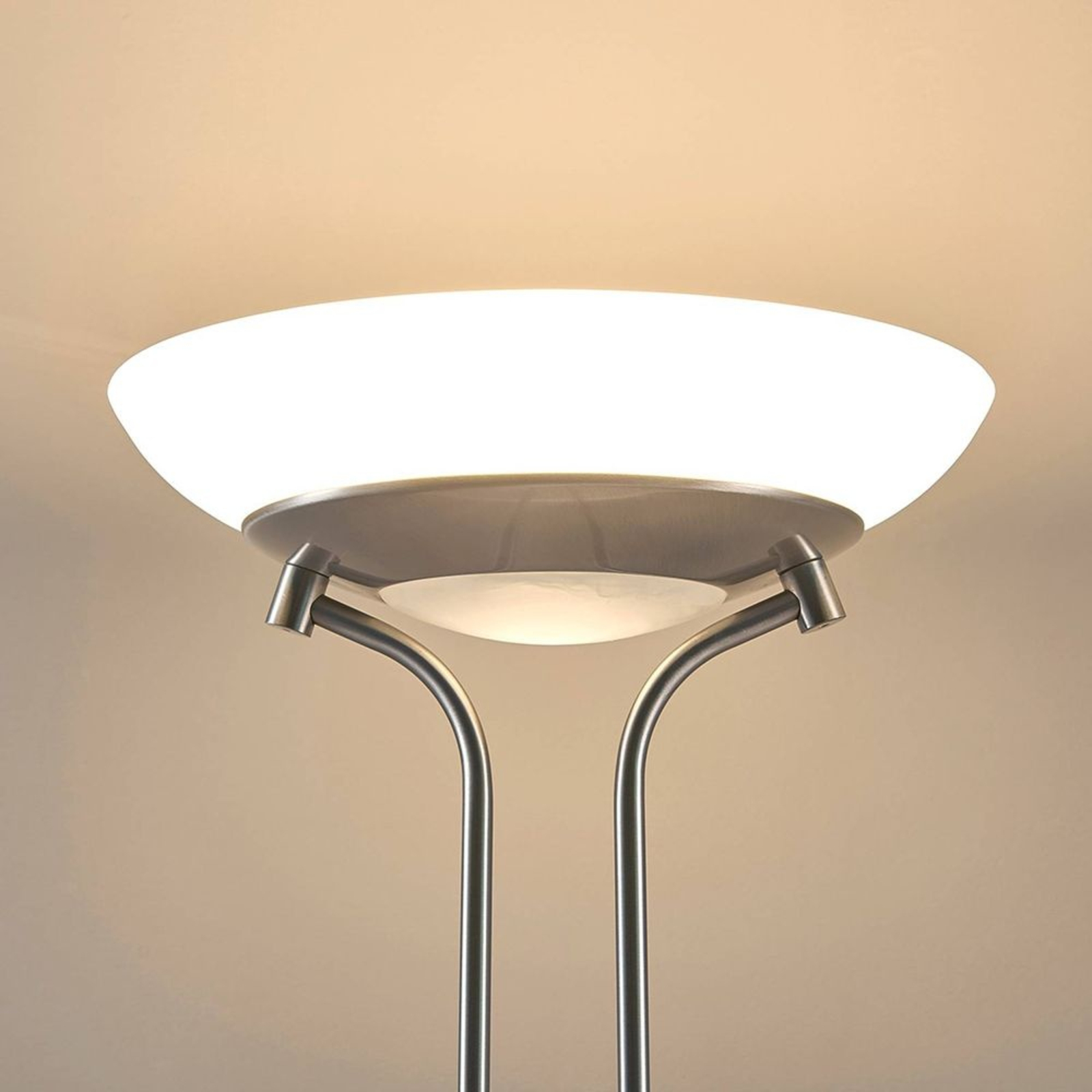 Yveta Lampadar Nickel/White - Lindby