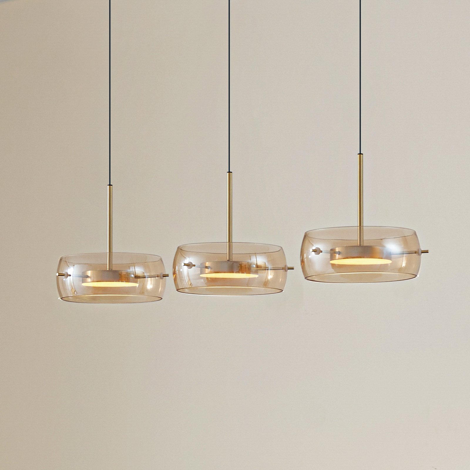 Lucande LED-Hängeleuchte Martis, amber, 3-flg., dimmbar