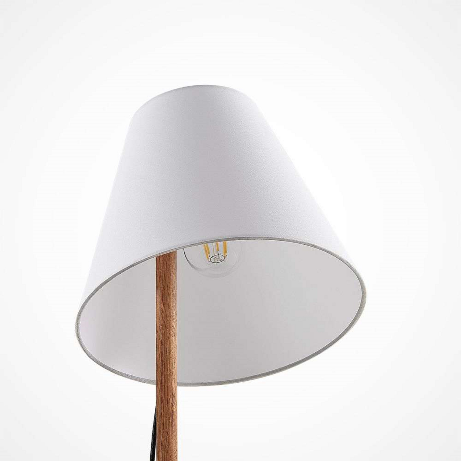 Jinda Lampă de Masă White/Wood - Lucande