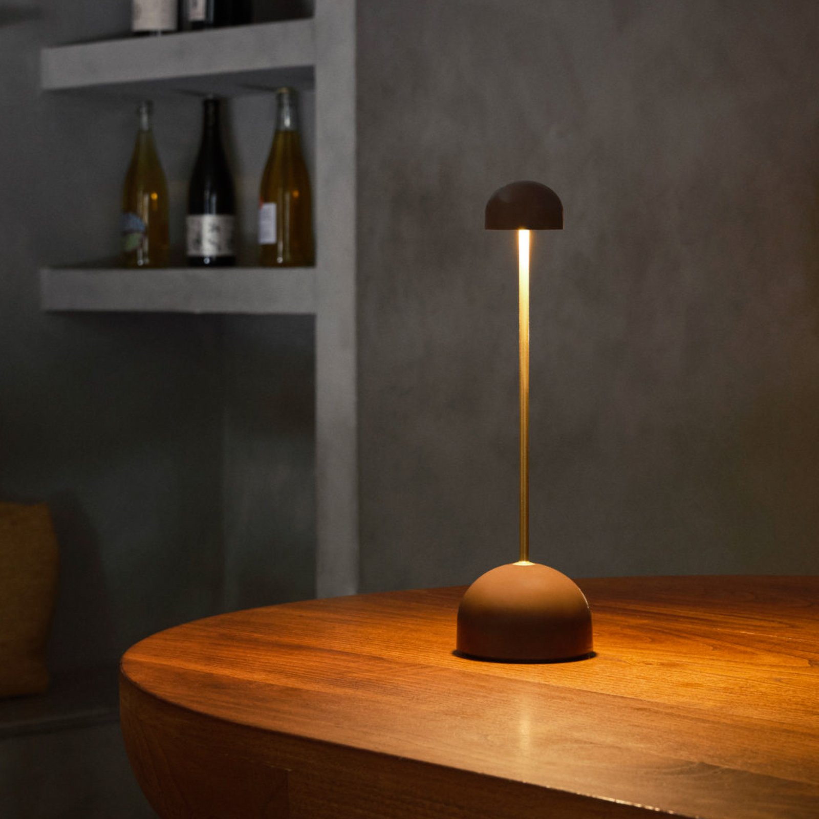 MARSET LED-Akku-Tischlampe Sips, braun/gold, 31 cm, Stahl