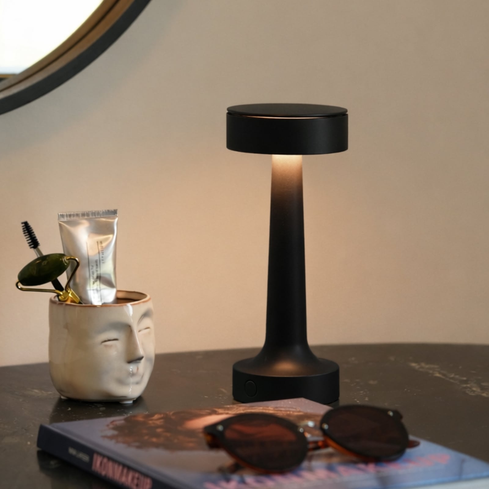 Buddy T1 Portable Bordlampe Matt Black - Antidark Buddy T1 Portable Bordlampe Matt Black - Antidark
