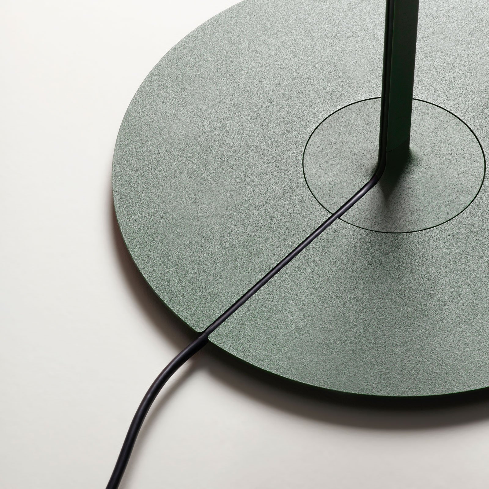 Candeeiro de mesa Vibia Warm 4901, Ø 42 cm, verde