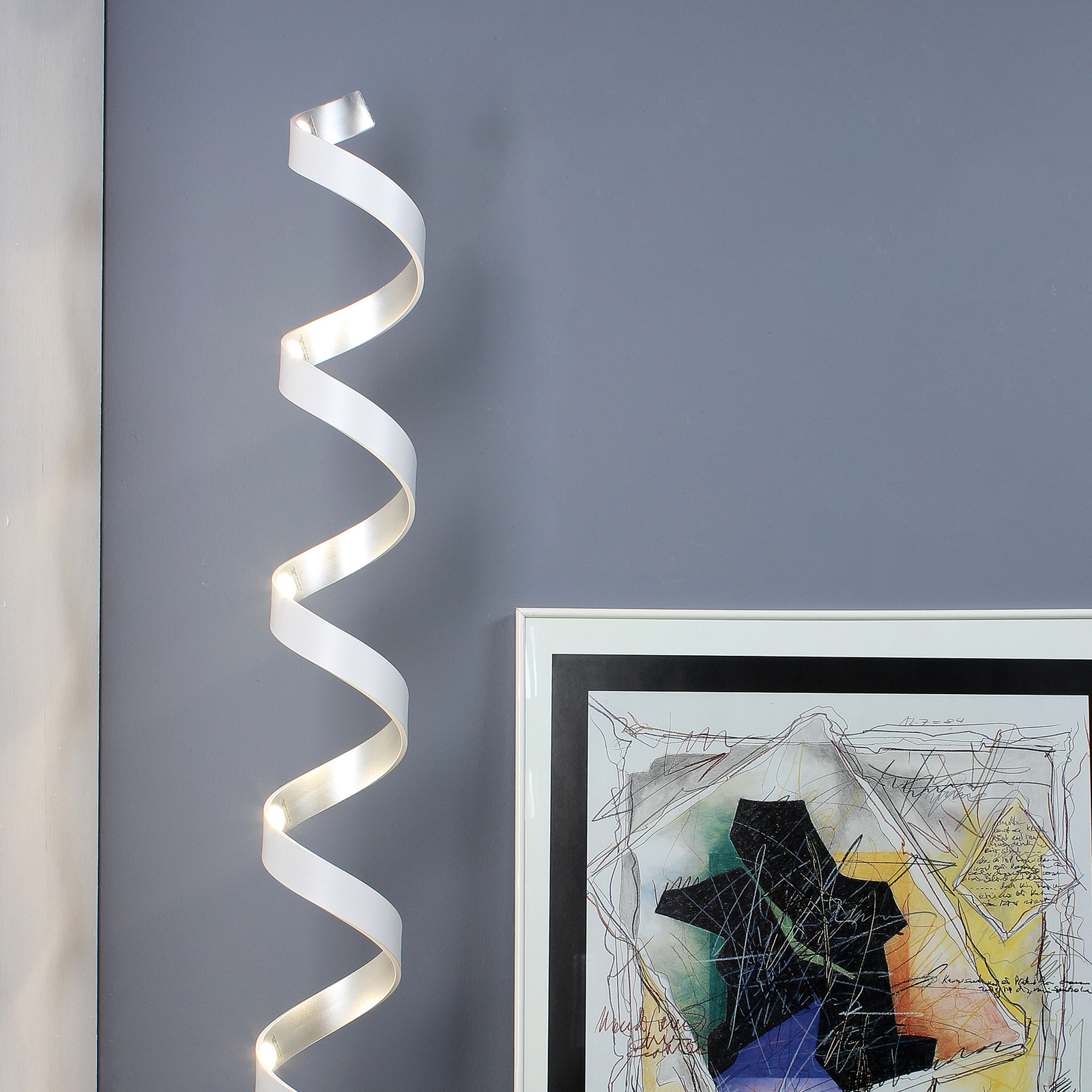 LED stojací lampa Helix, 152 cm, bílá stříbrná