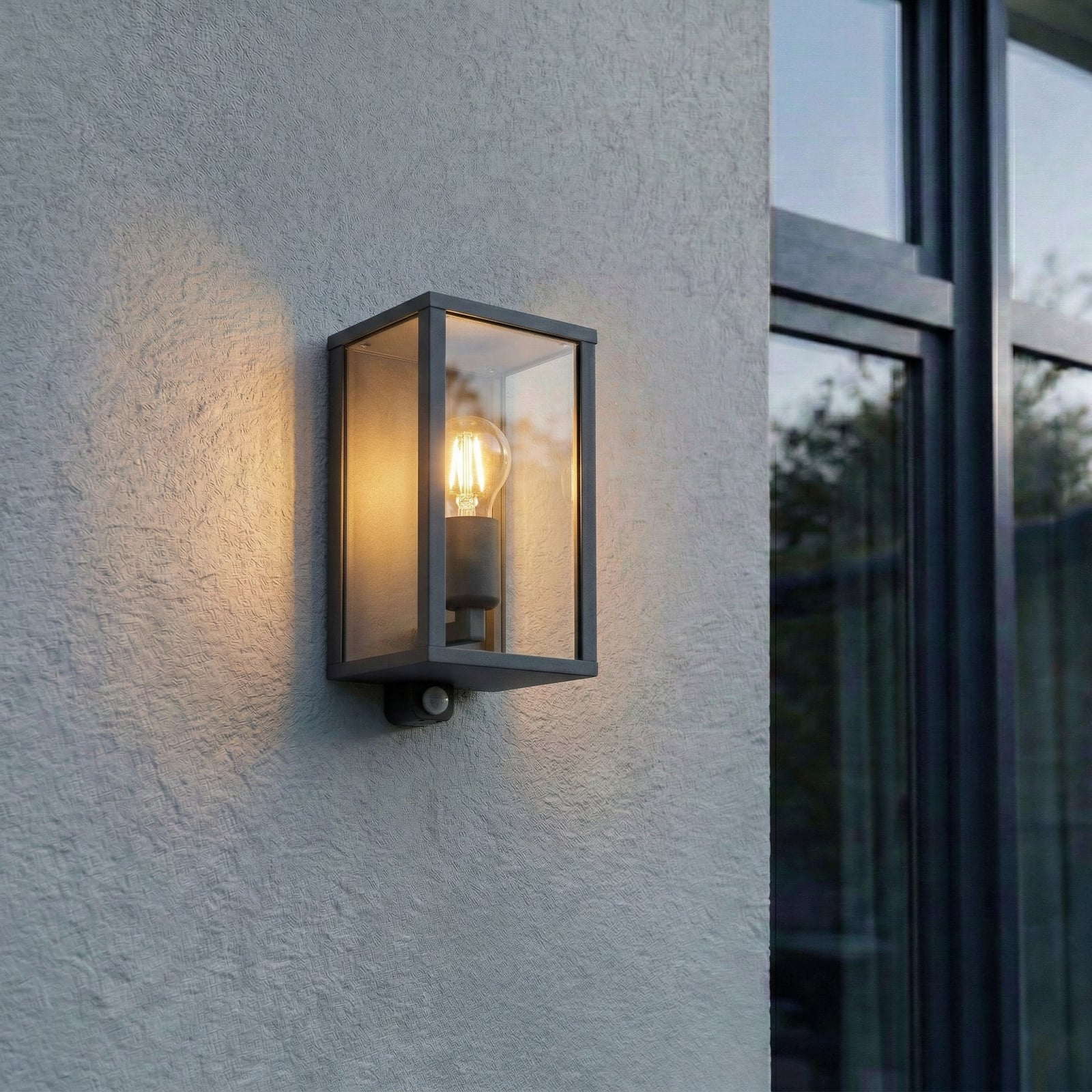 Aplique para exterior Lindby Peldar, antracita/transparente, 26 cm, sensor