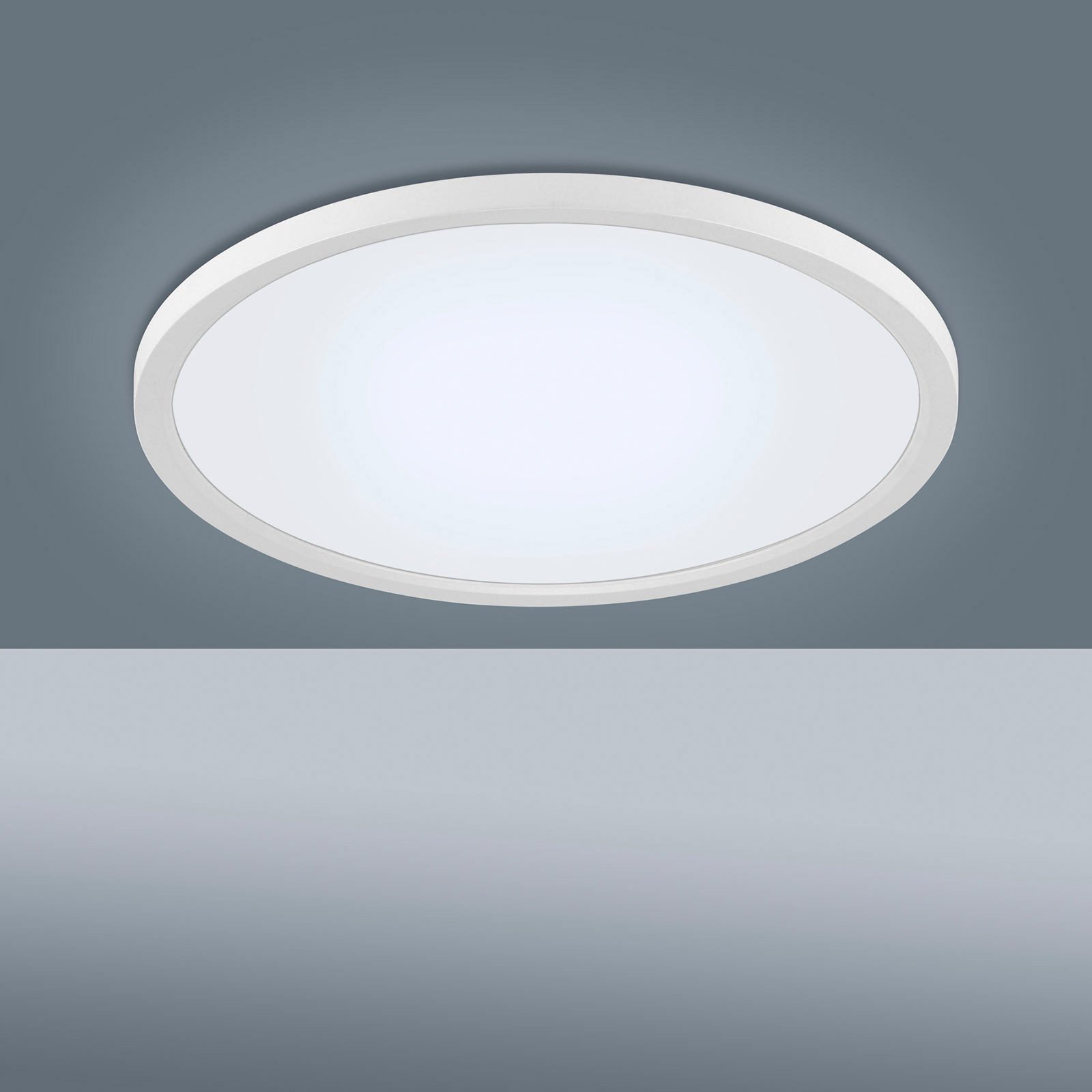 flat round light