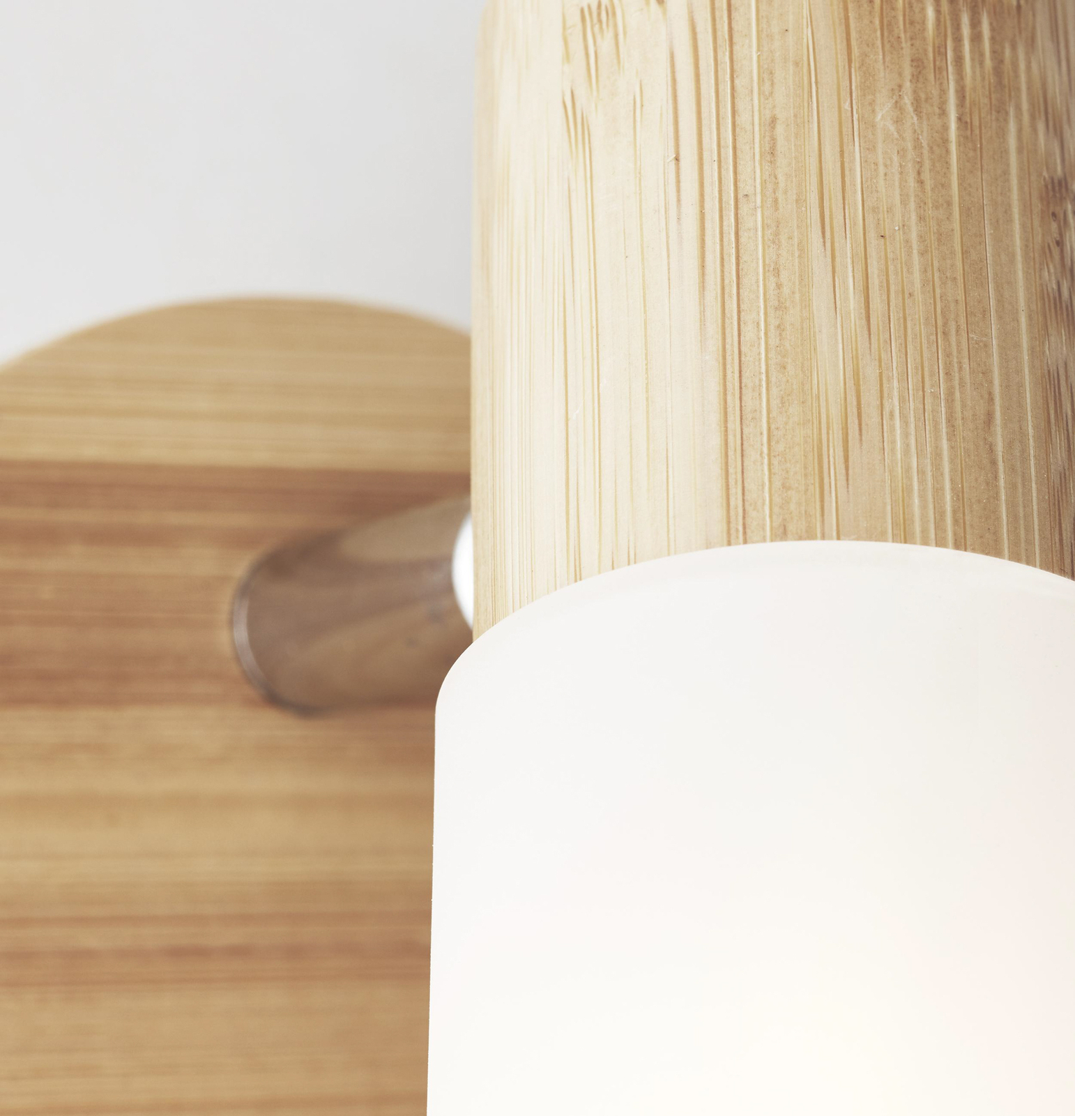 Babsan veggspotlight, Ø 10 cm, lyst treverk, bambus