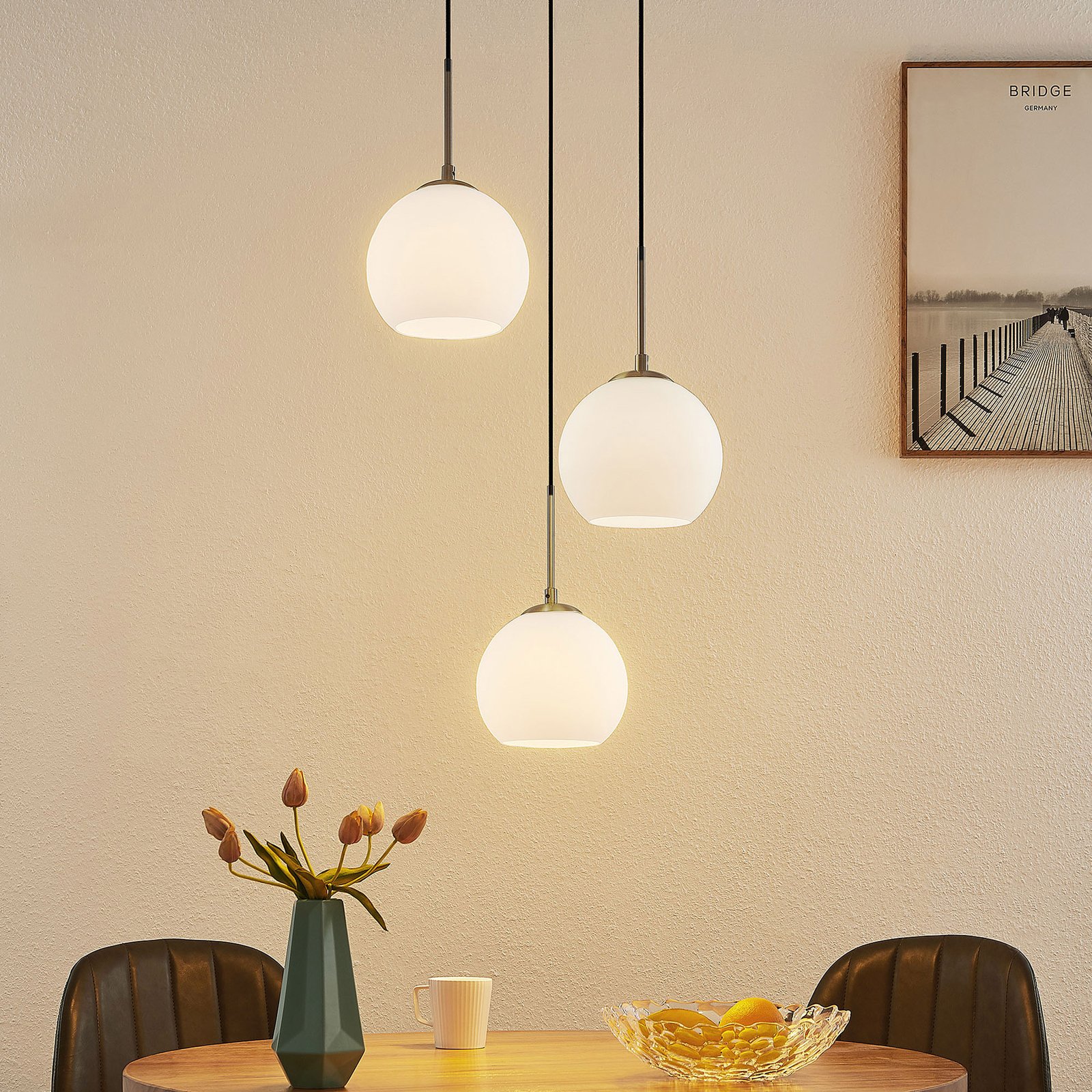 Lindby Jurian suspension opale nickel à 3 lampes