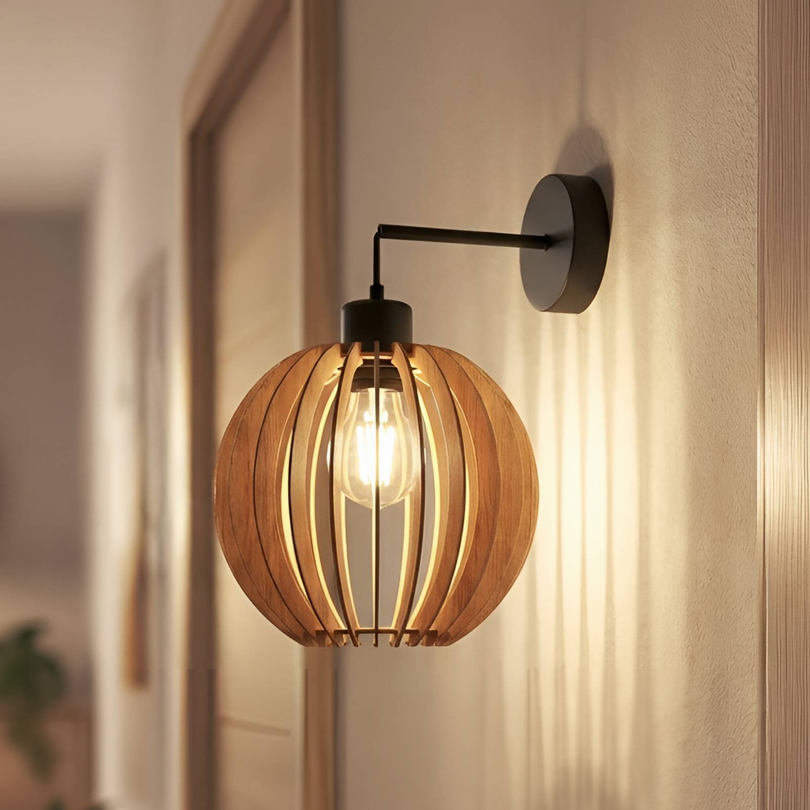 Wandleuchte Clay, Ø 23 cm, Birkensperrholz, Ausleger, E27 günstig online kaufen