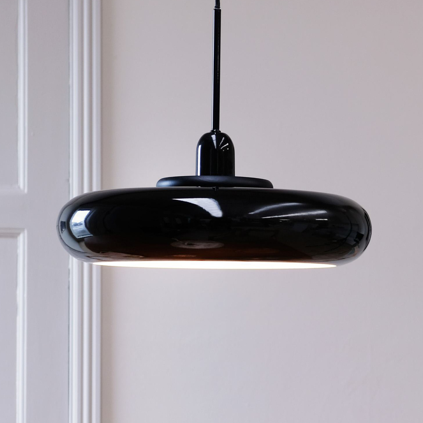 Dyberg Larsen Suspension Planet, noir, Ø 40 cm, métal