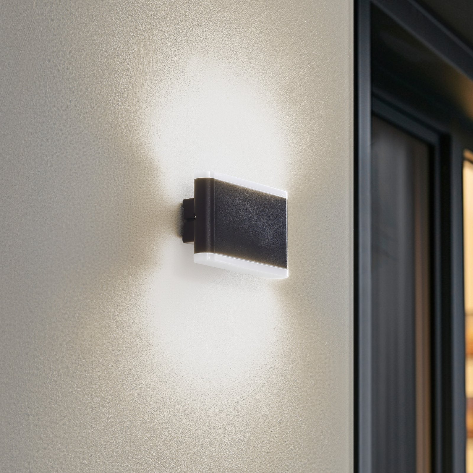 Lindby Smart LED външна стенна лампа Elvi, CCT, RGB, Tuya, IP54