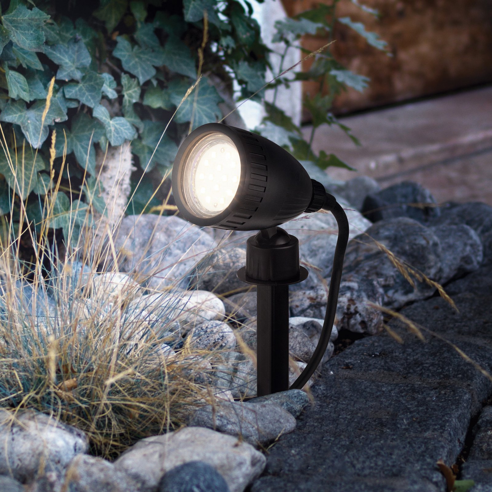 Nema szolid leszúrható LED reflektor