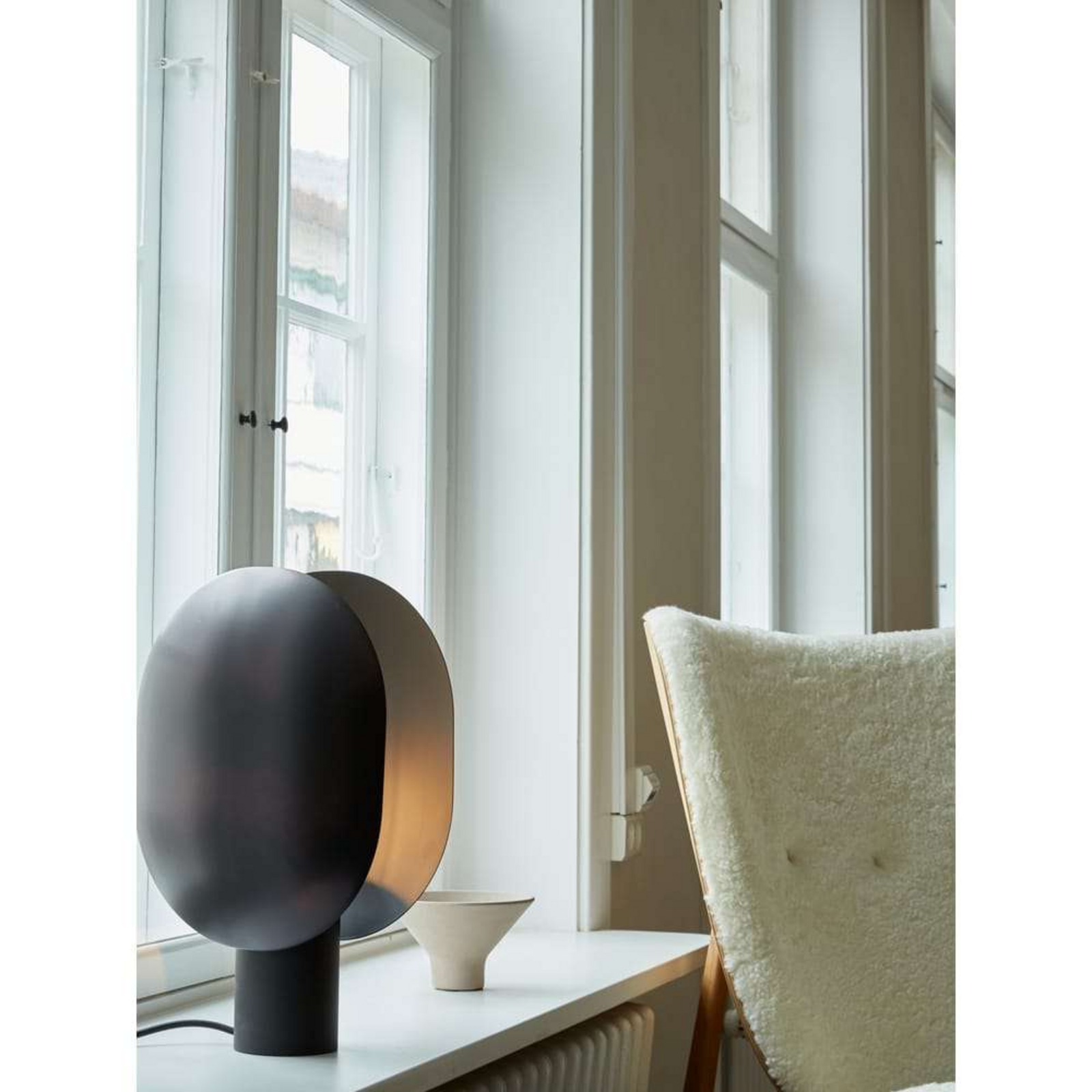 Clam Table Lamp Burned Black - 101 Copenhagen