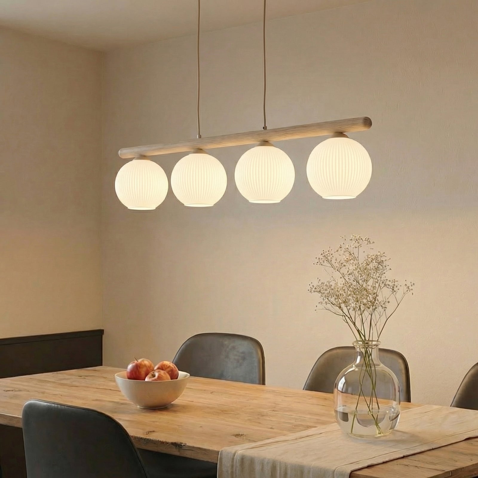 Hanglamp Virlo, 4-lamps, hout, opaalglas, lengte 95 cm