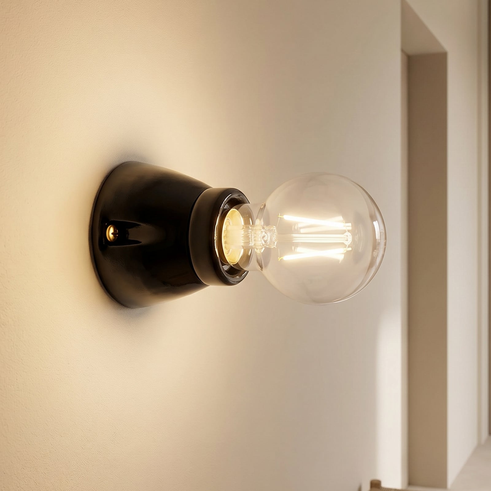 Wandlamp Frost van keramiek, zwart